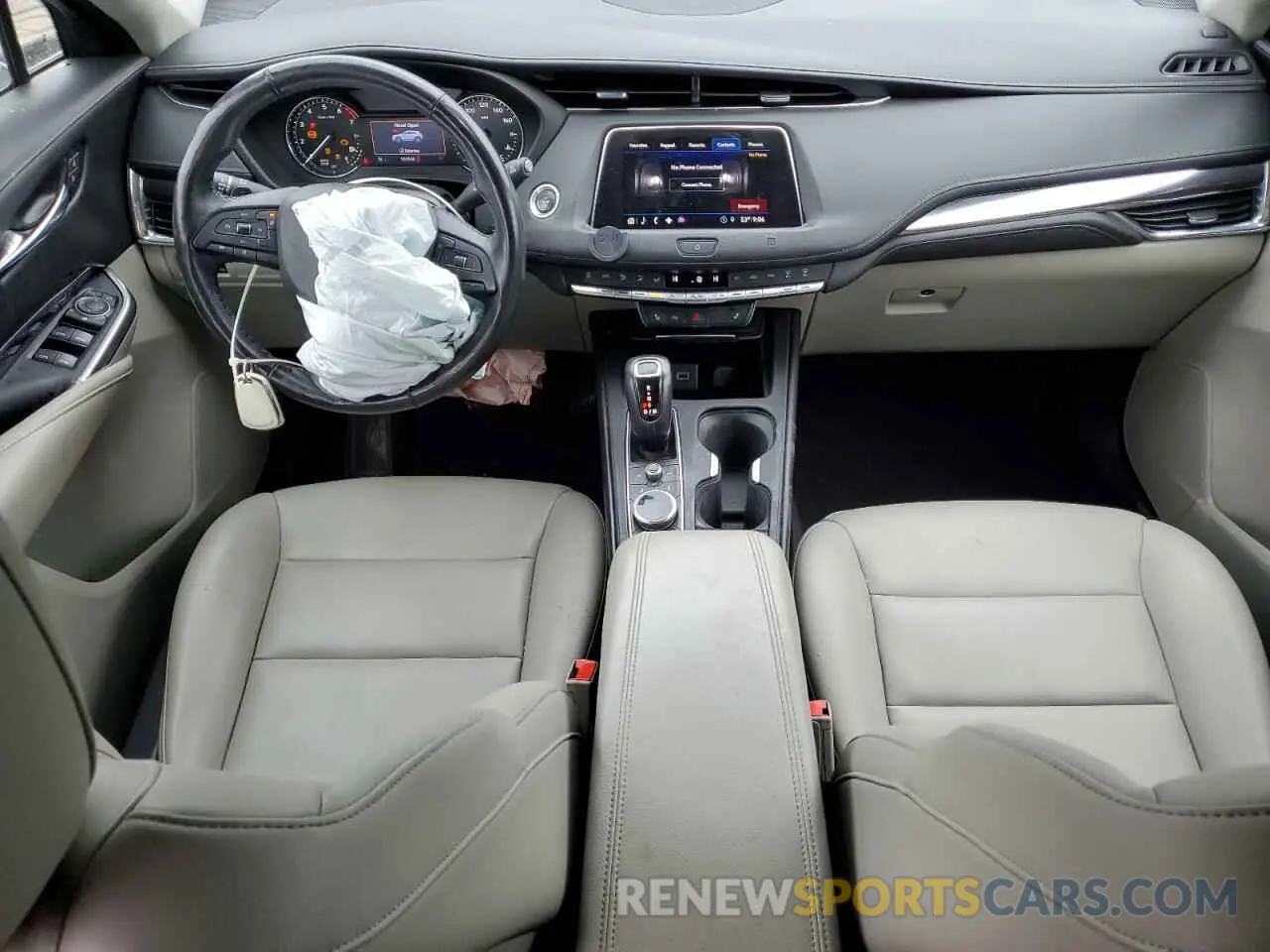 8 Photograph of a damaged car 1GYAZAR43KF115563 CADILLAC XT4 2019