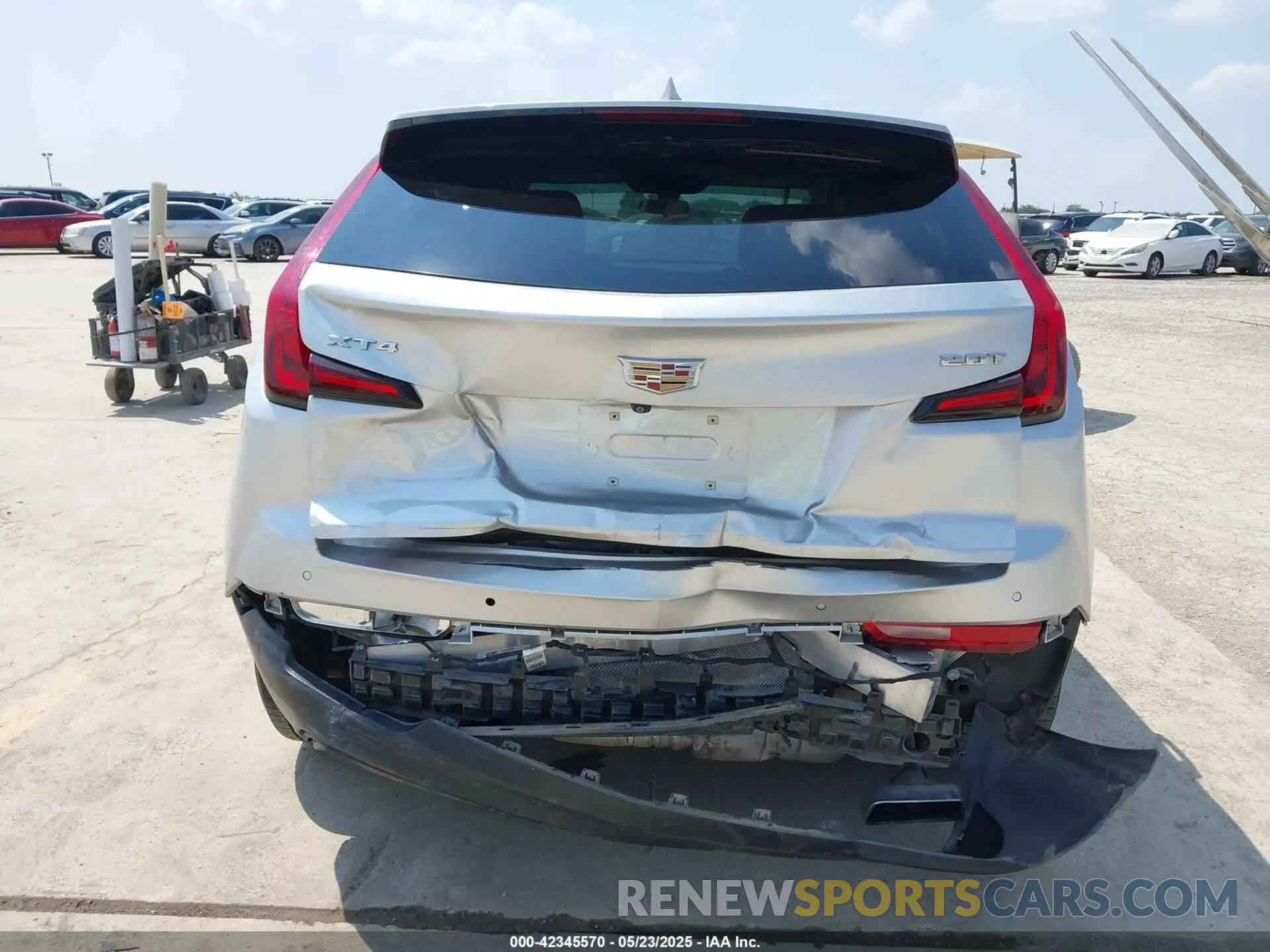 16 Photograph of a damaged car 1GYAZAR43KF144836 CADILLAC XT4 2019
