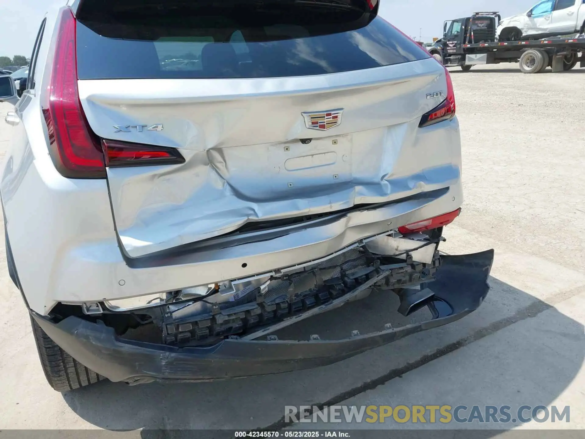 17 Photograph of a damaged car 1GYAZAR43KF144836 CADILLAC XT4 2019