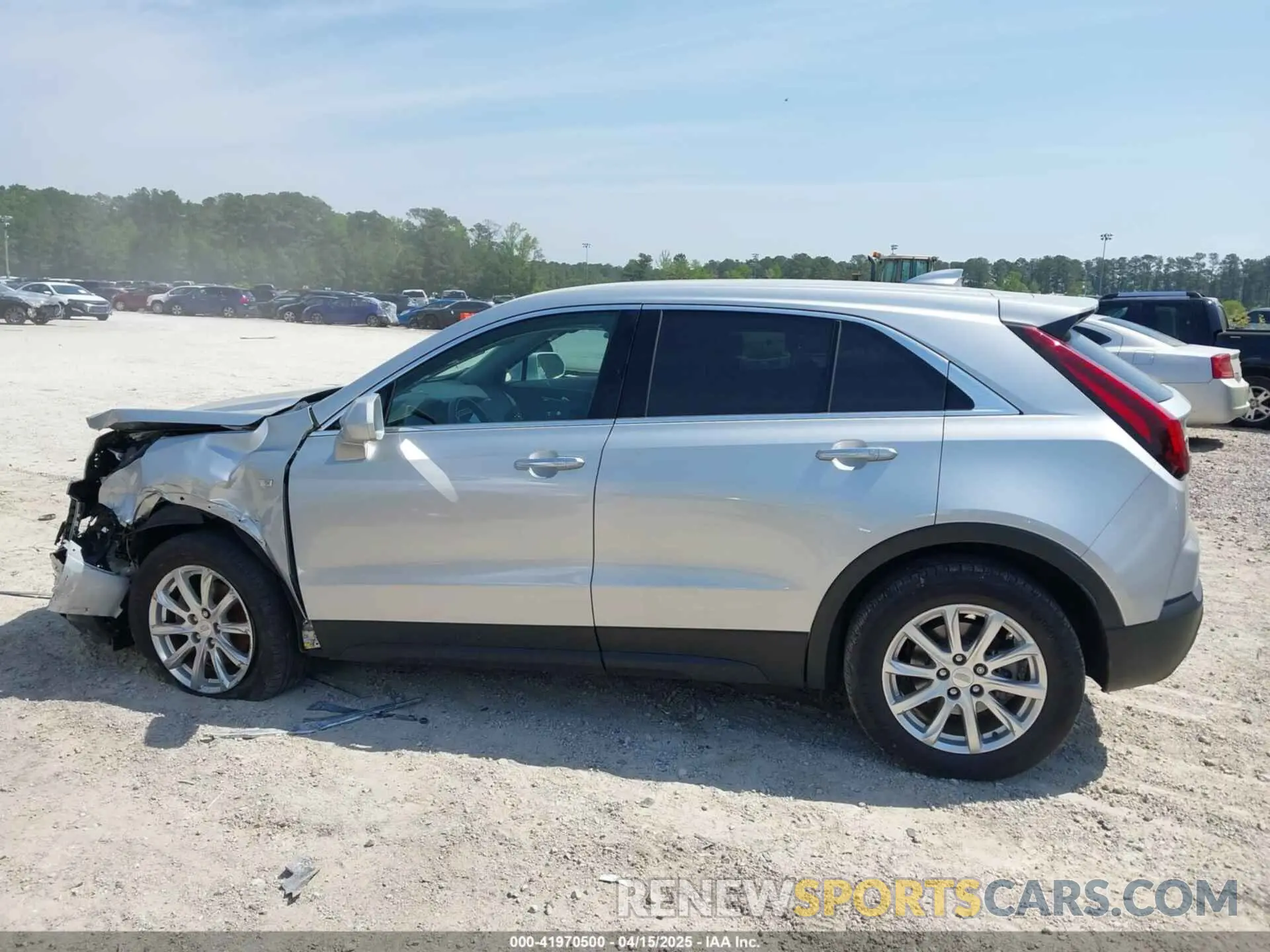 14 Photograph of a damaged car 1GYAZAR43KF211662 CADILLAC XT4 2019
