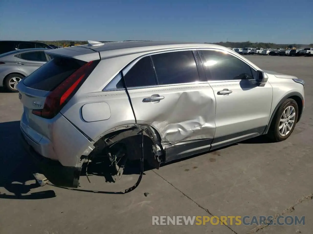 3 Photograph of a damaged car 1GYAZAR46KF118537 CADILLAC XT4 2019