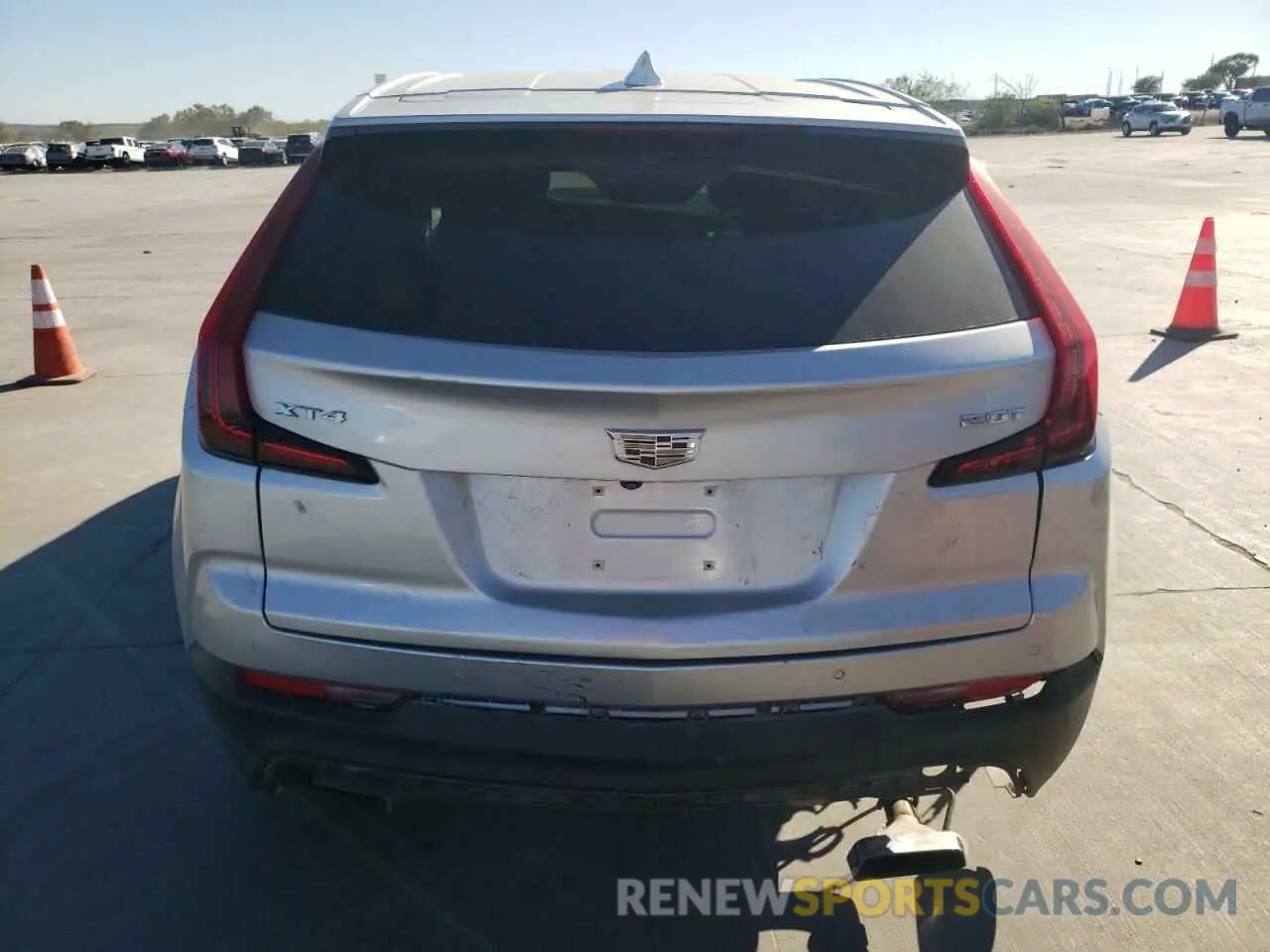6 Photograph of a damaged car 1GYAZAR46KF118537 CADILLAC XT4 2019