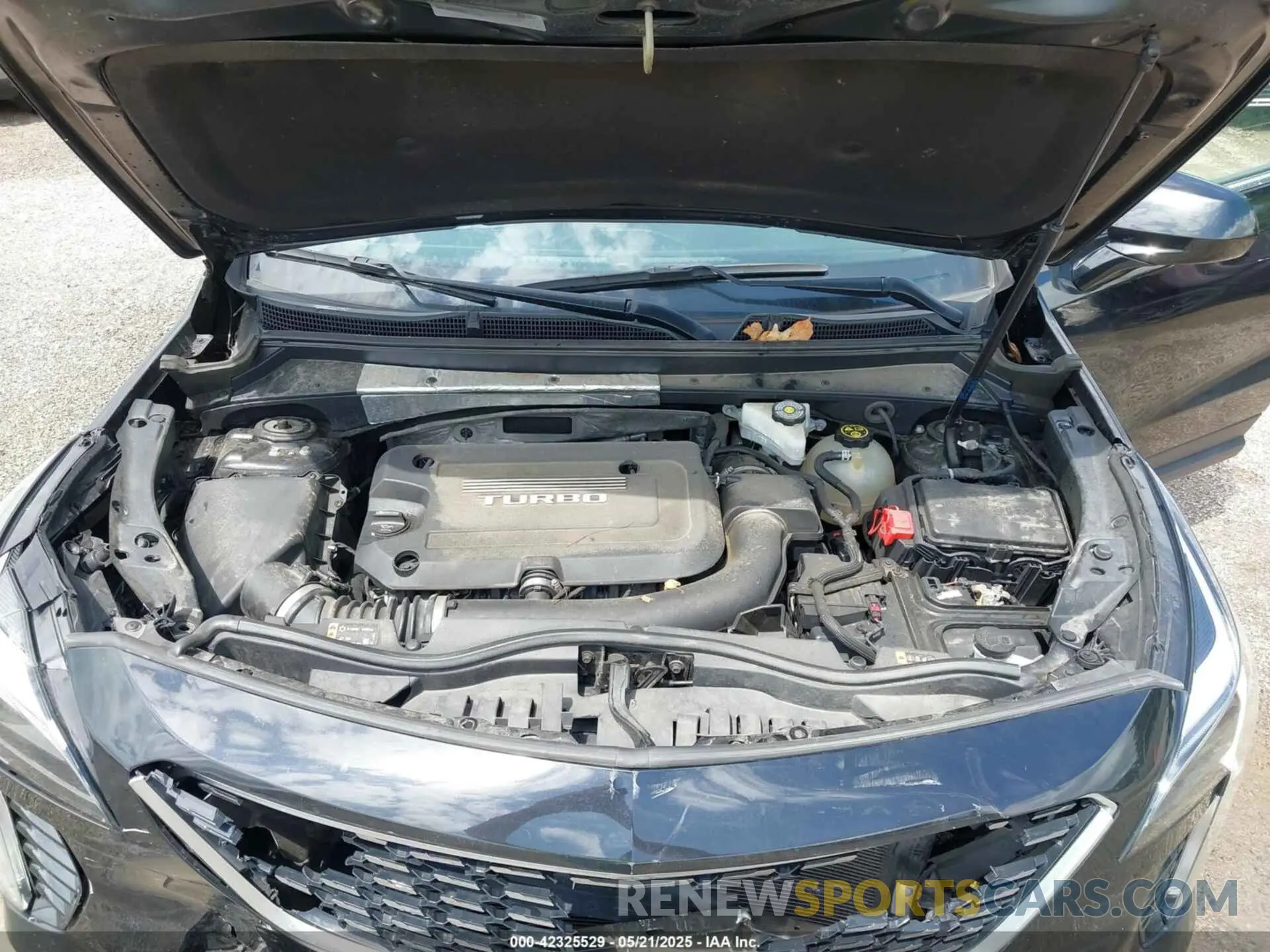 10 Photograph of a damaged car 1GYFZBR41KF150209 CADILLAC XT4 2019
