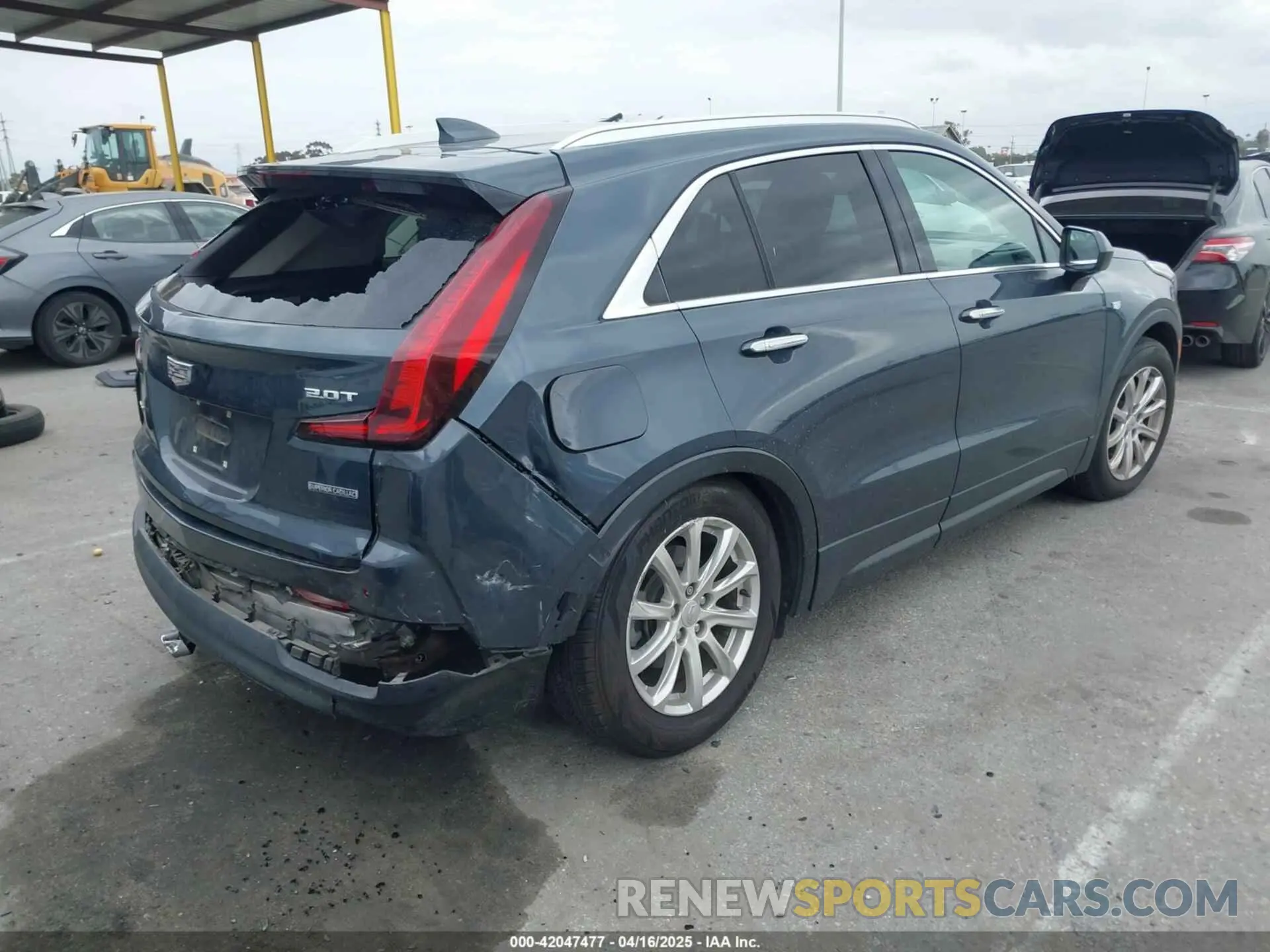 4 Photograph of a damaged car 1GYFZBR41KF160352 CADILLAC XT4 2019