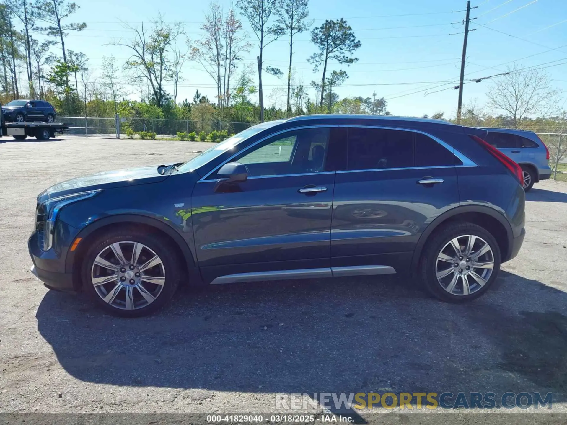 14 Photograph of a damaged car 1GYFZCR41KF204050 CADILLAC XT4 2019