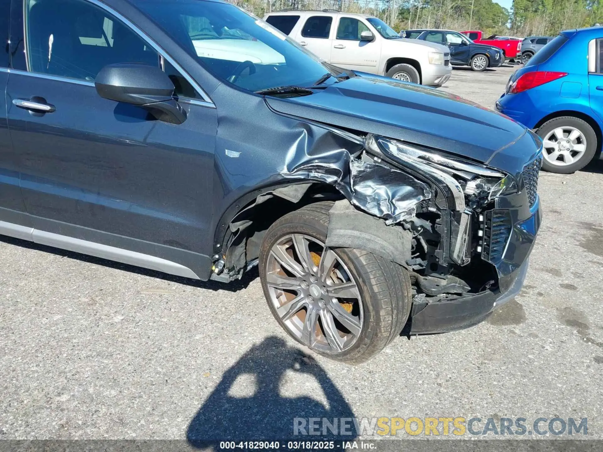 6 Photograph of a damaged car 1GYFZCR41KF204050 CADILLAC XT4 2019
