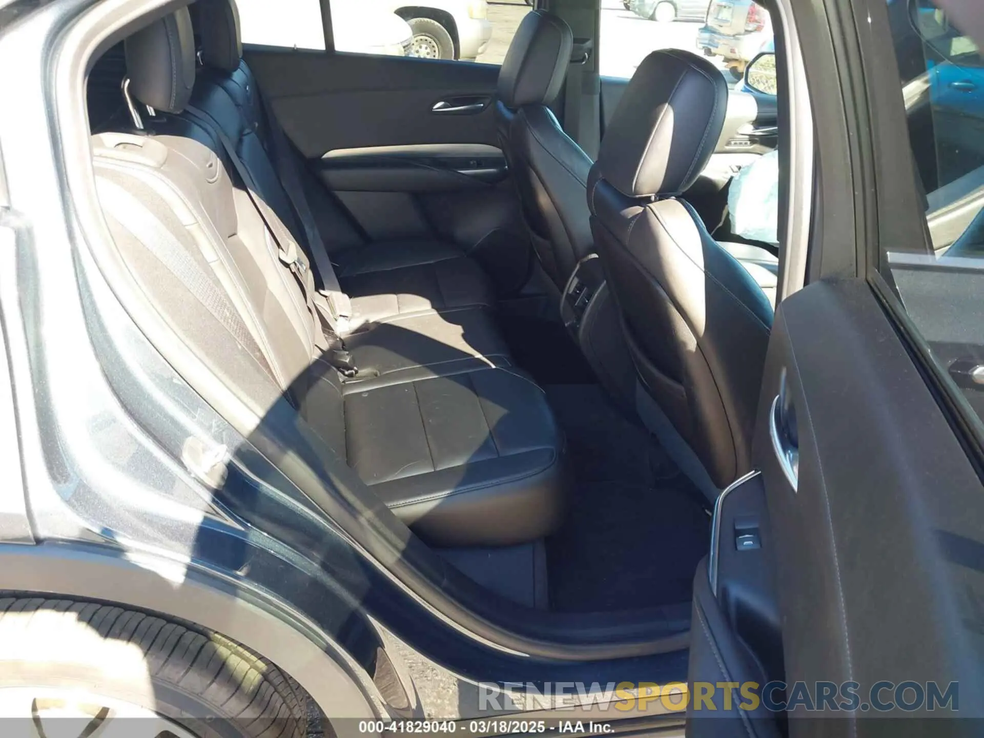 8 Photograph of a damaged car 1GYFZCR41KF204050 CADILLAC XT4 2019