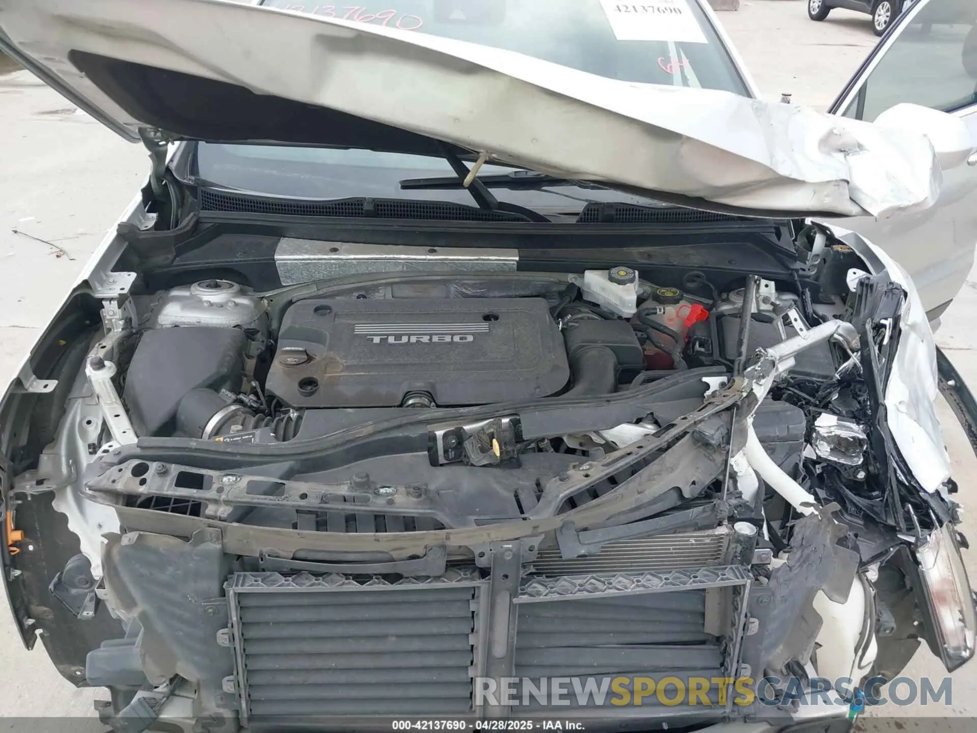 10 Photograph of a damaged car 1GYFZCR42KF189610 CADILLAC XT4 2019