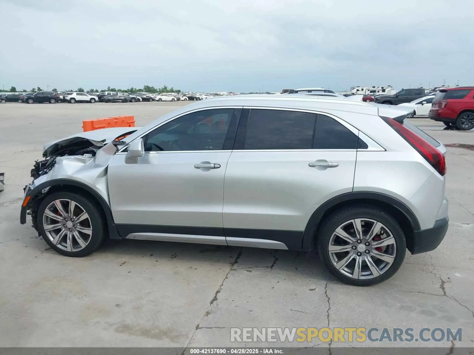 15 Photograph of a damaged car 1GYFZCR42KF189610 CADILLAC XT4 2019