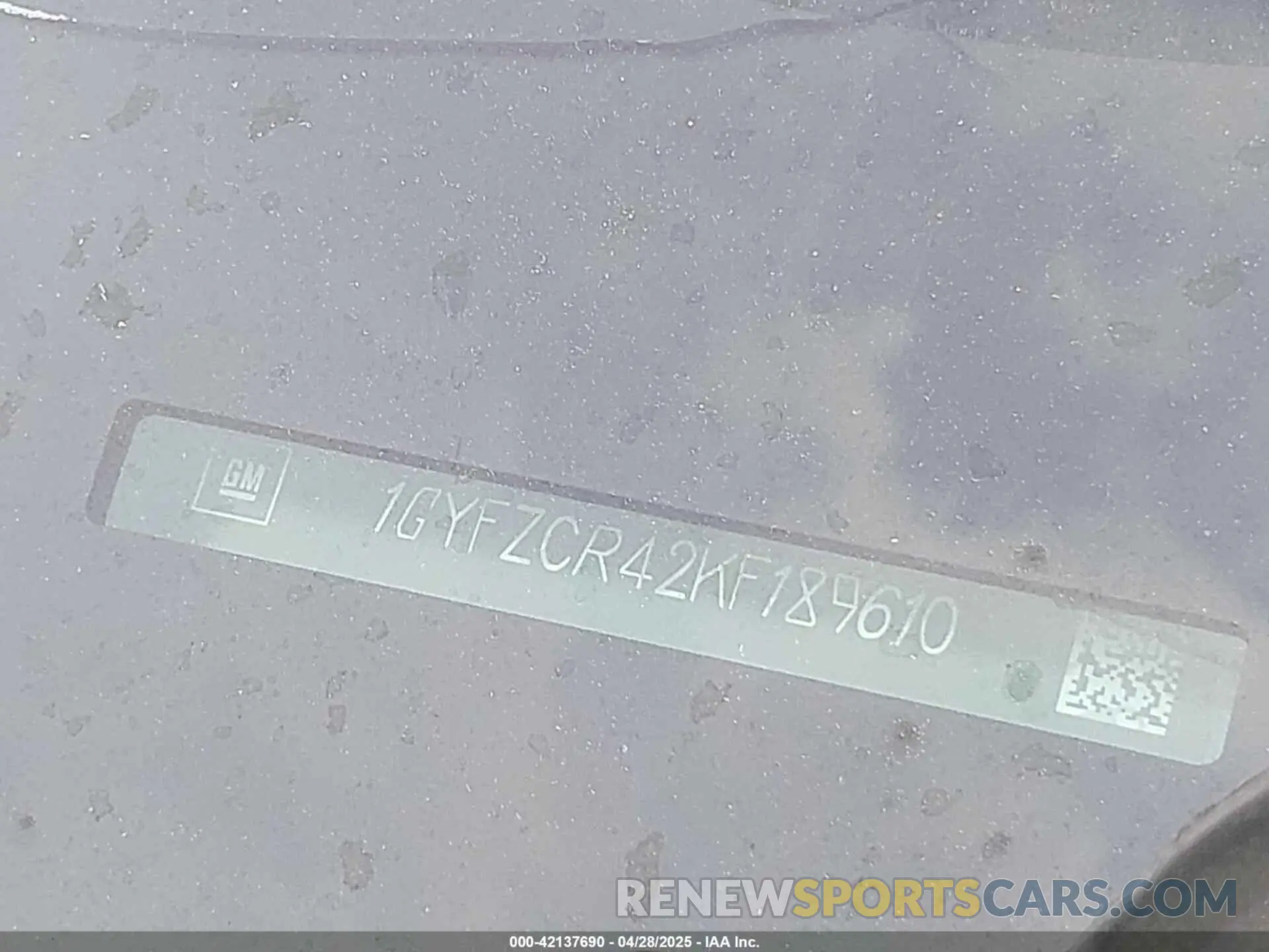 18 Photograph of a damaged car 1GYFZCR42KF189610 CADILLAC XT4 2019