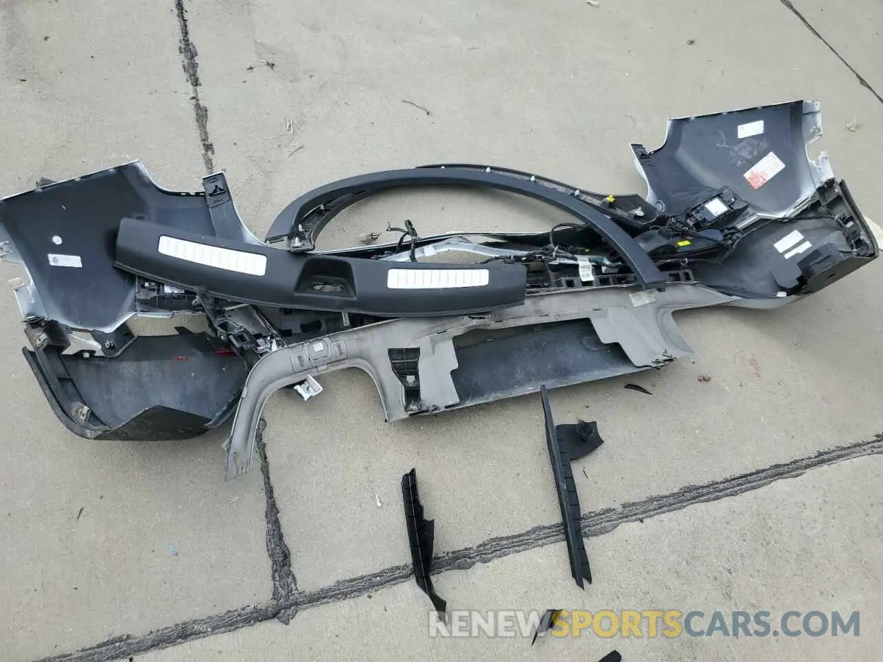 13 Photograph of a damaged car 1GYFZCR43KF151044 CADILLAC XT4 2019