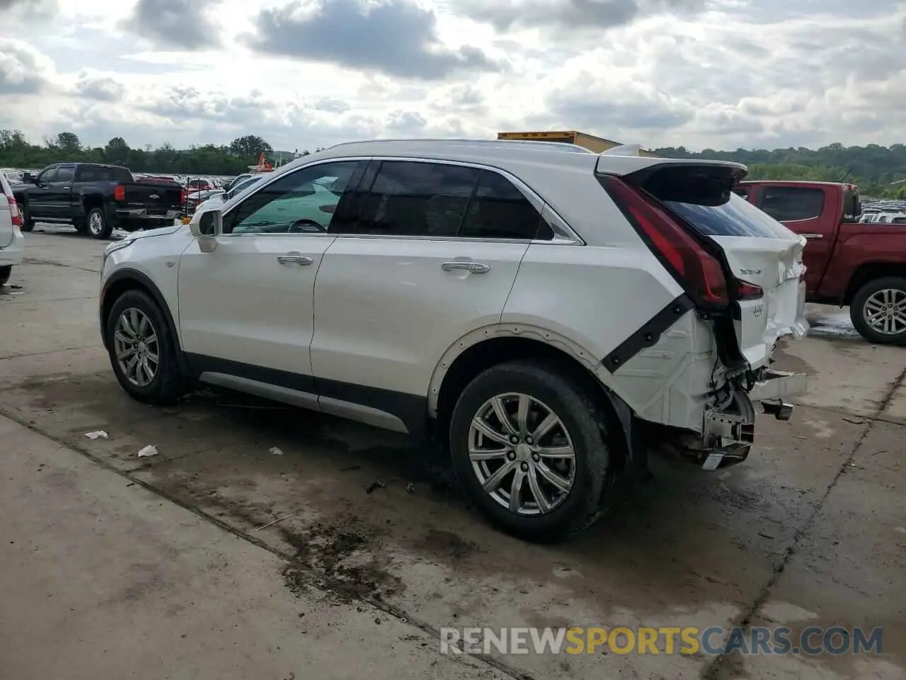 2 Photograph of a damaged car 1GYFZCR43KF151044 CADILLAC XT4 2019