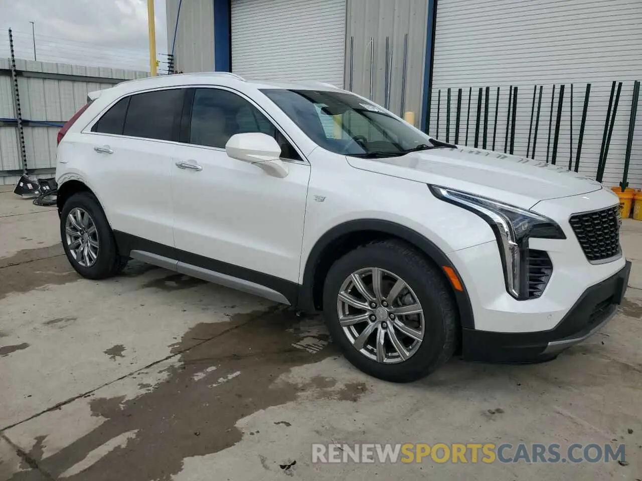 4 Photograph of a damaged car 1GYFZCR43KF151044 CADILLAC XT4 2019
