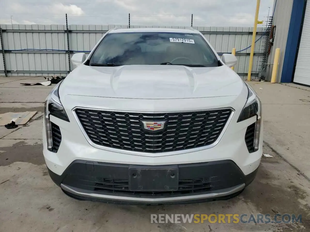 5 Photograph of a damaged car 1GYFZCR43KF151044 CADILLAC XT4 2019