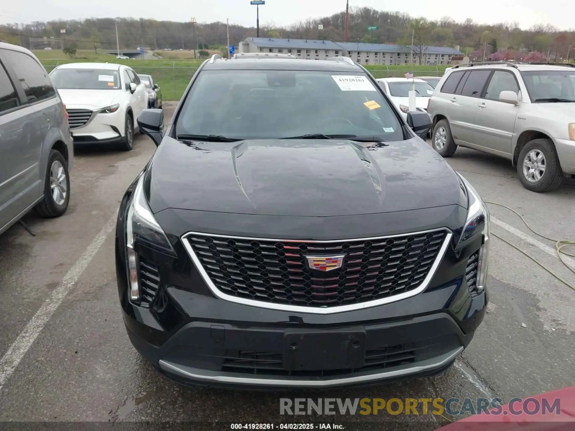 12 Photograph of a damaged car 1GYFZCR43KF212439 CADILLAC XT4 2019
