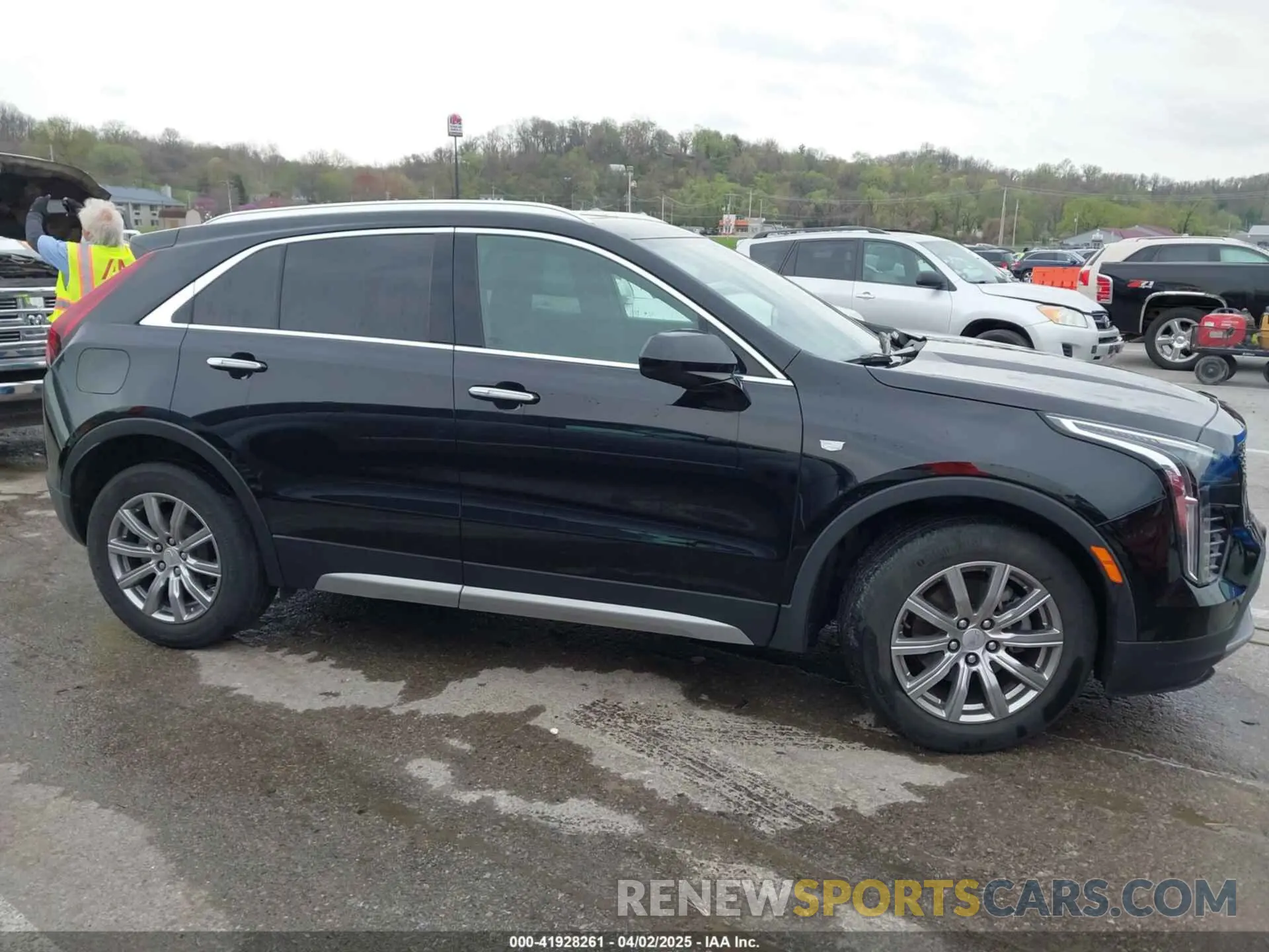 13 Photograph of a damaged car 1GYFZCR43KF212439 CADILLAC XT4 2019
