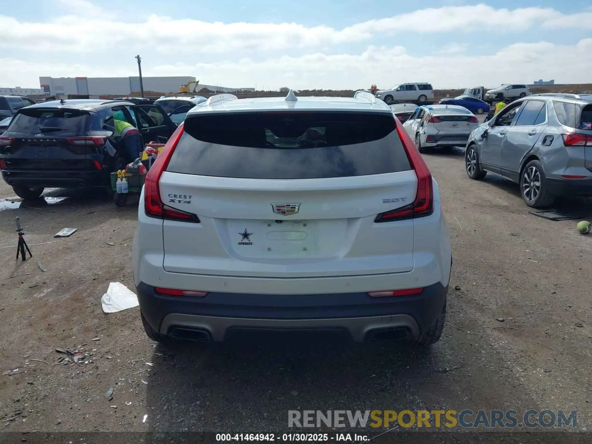 16 Photograph of a damaged car 1GYFZCR45KF133712 CADILLAC XT4 2019