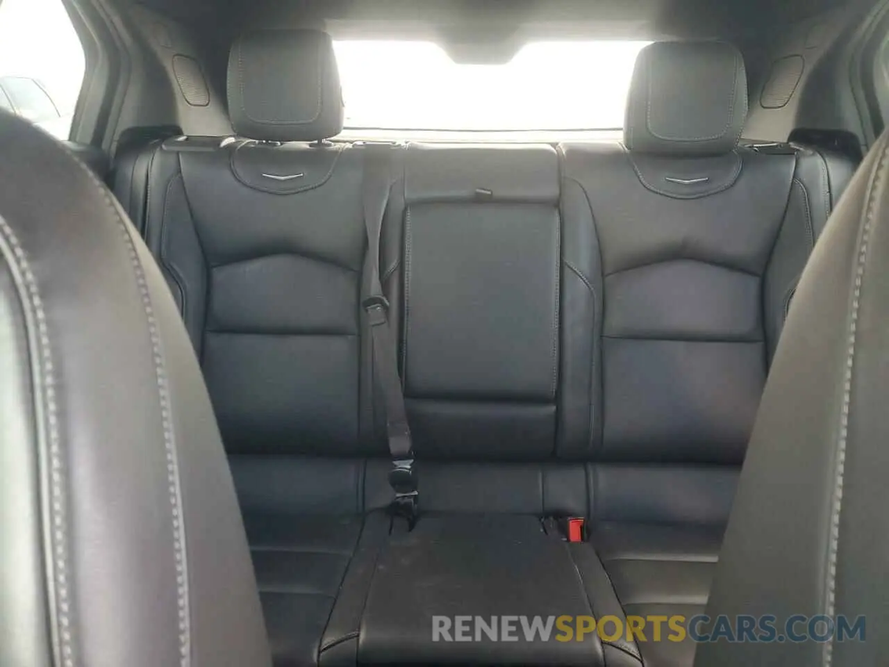 10 Photograph of a damaged car 1GYFZCR45KF197569 CADILLAC XT4 2019