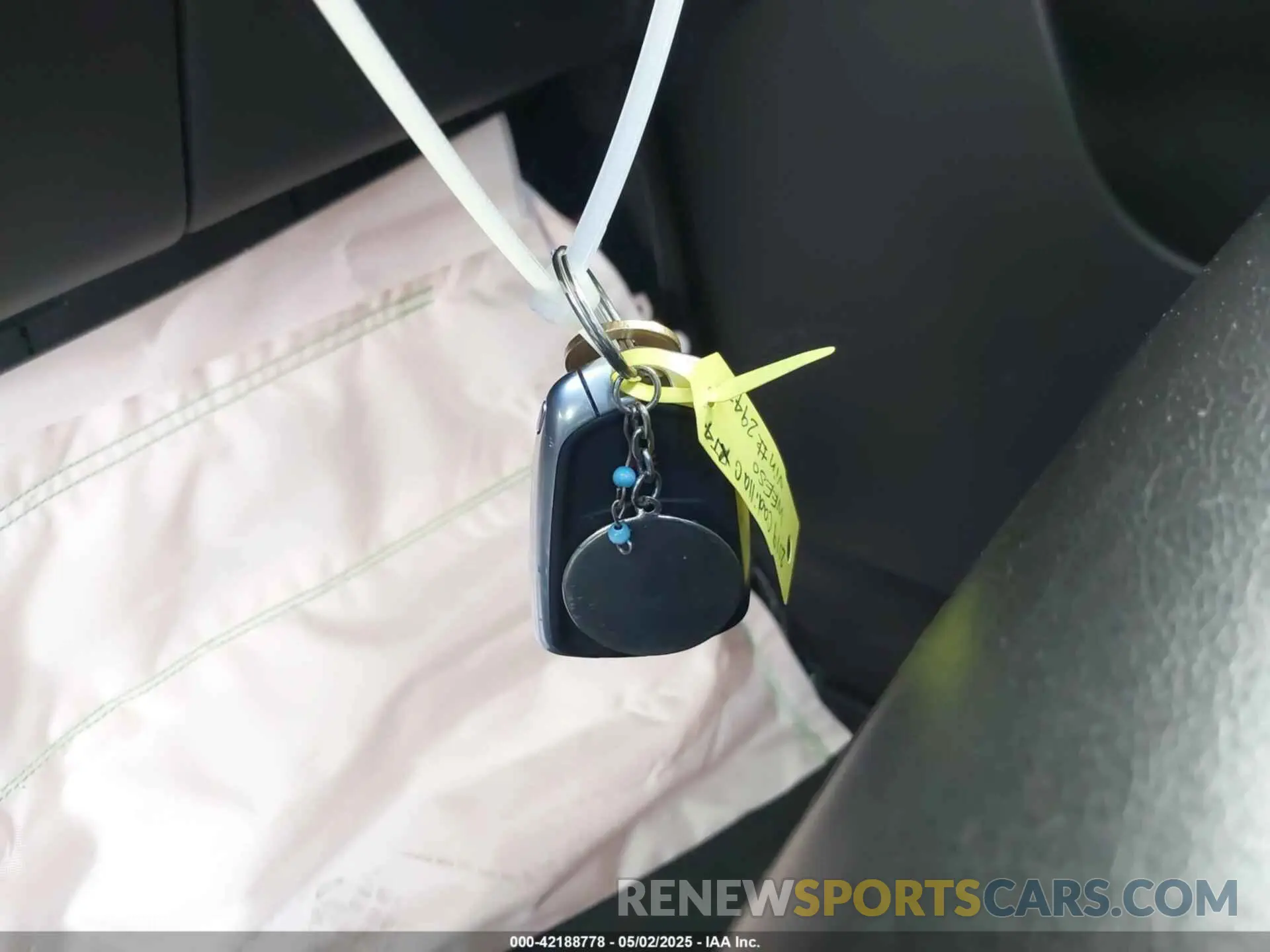 11 Photograph of a damaged car 1GYFZCR45KF202947 CADILLAC XT4 2019
