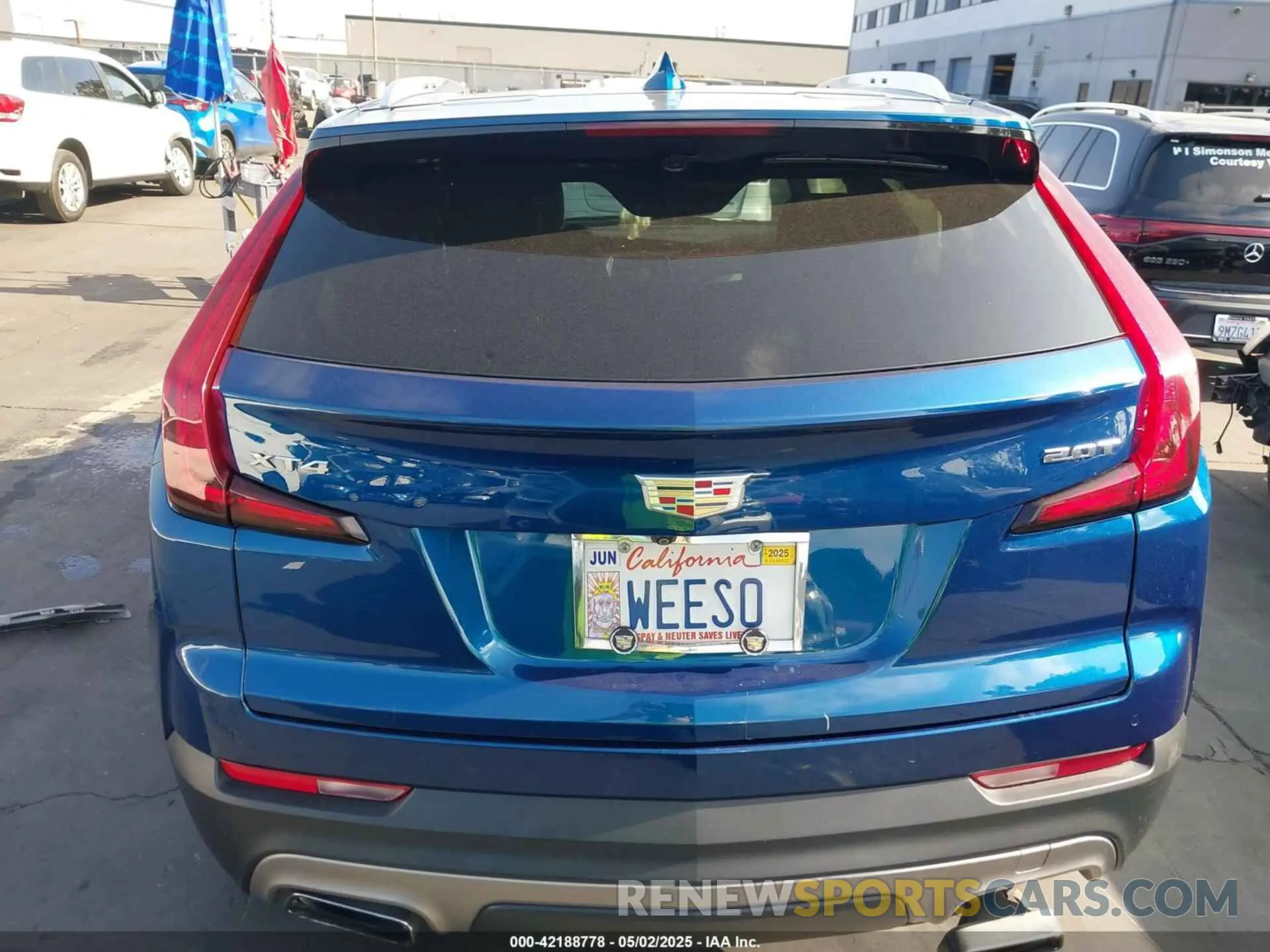 17 Photograph of a damaged car 1GYFZCR45KF202947 CADILLAC XT4 2019