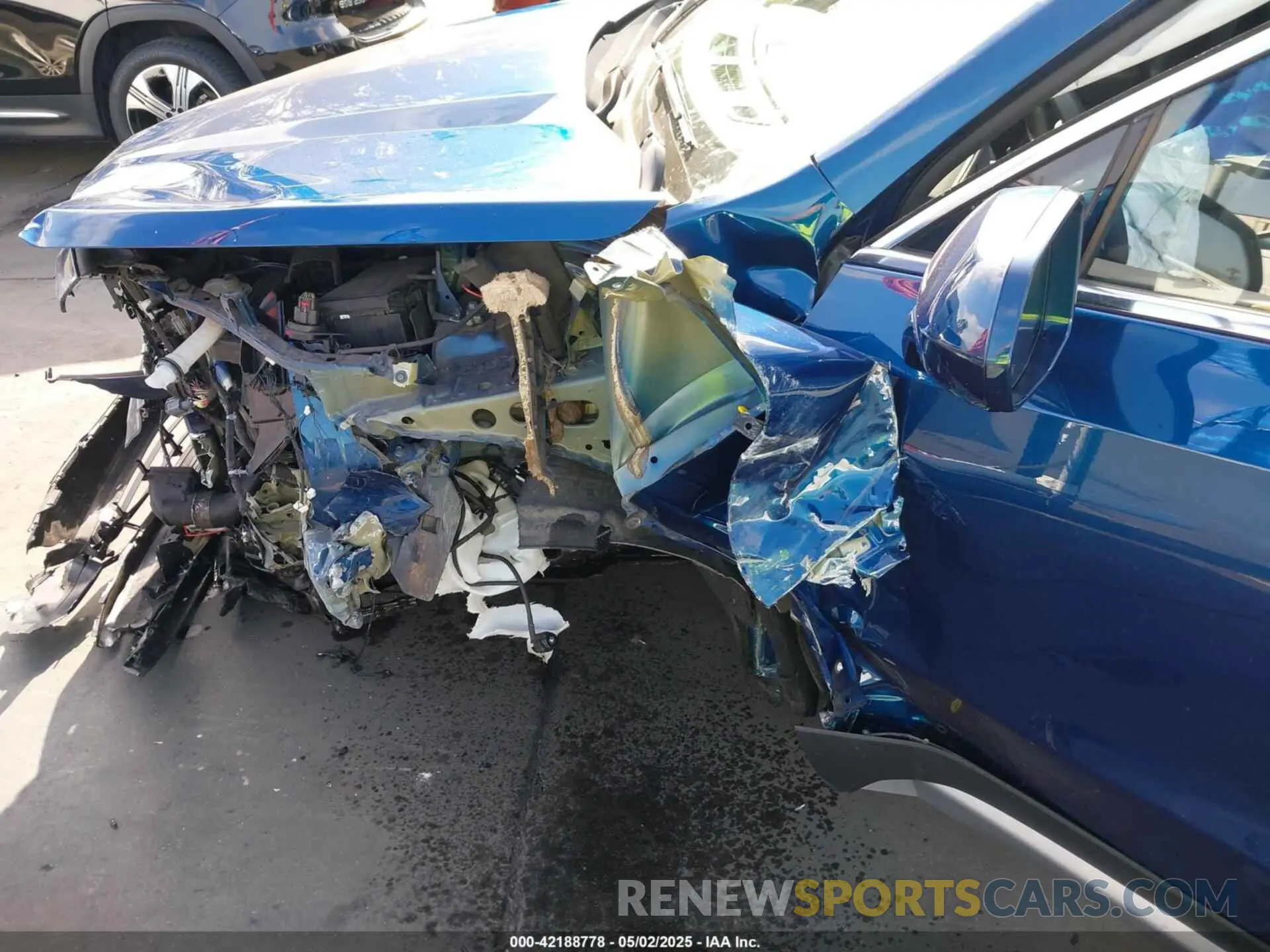 18 Photograph of a damaged car 1GYFZCR45KF202947 CADILLAC XT4 2019