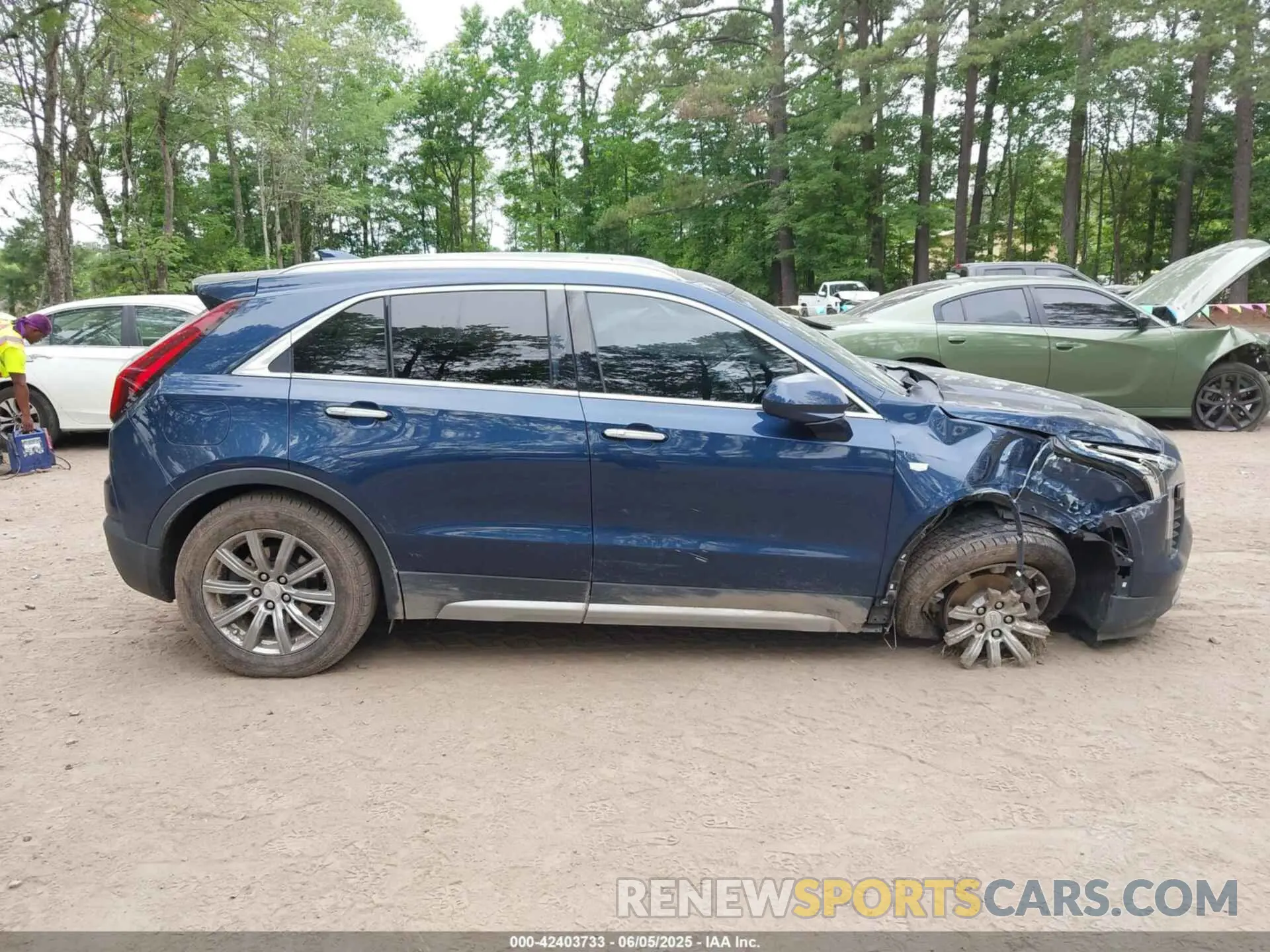 13 Photograph of a damaged car 1GYFZCR46KF163883 CADILLAC XT4 2019
