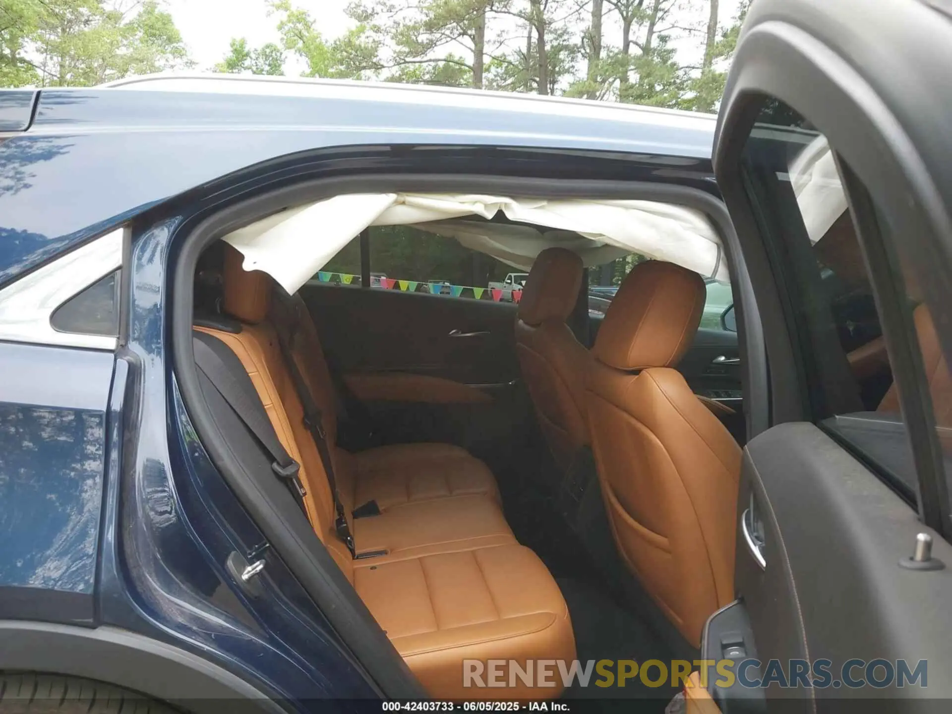 8 Photograph of a damaged car 1GYFZCR46KF163883 CADILLAC XT4 2019