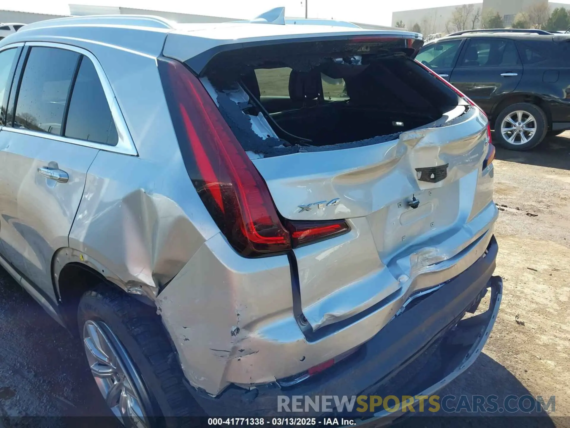 12 Photograph of a damaged car 1GYFZCR47KF110481 CADILLAC XT4 2019