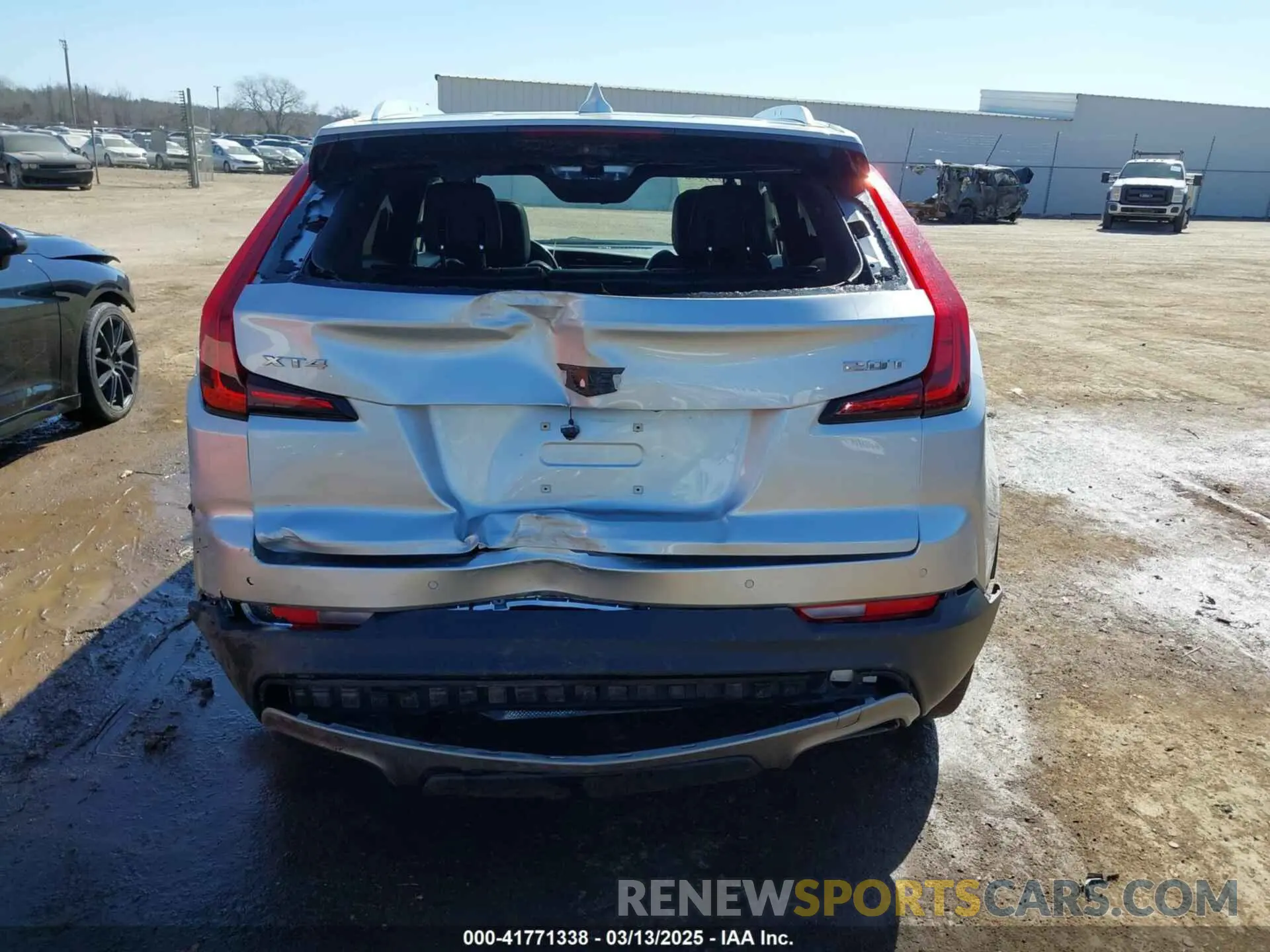 17 Photograph of a damaged car 1GYFZCR47KF110481 CADILLAC XT4 2019