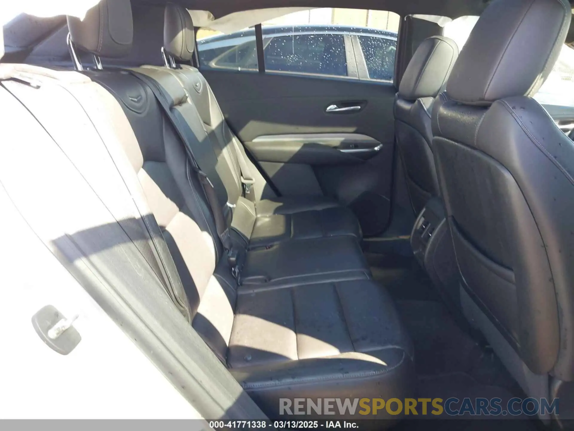 8 Photograph of a damaged car 1GYFZCR47KF110481 CADILLAC XT4 2019