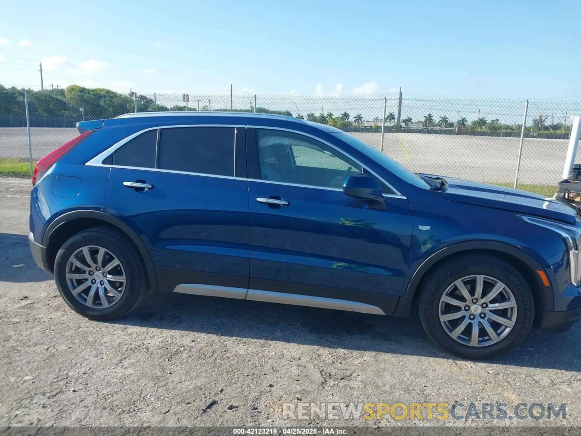 13 Photograph of a damaged car 1GYFZCR47KF128284 CADILLAC XT4 2019
