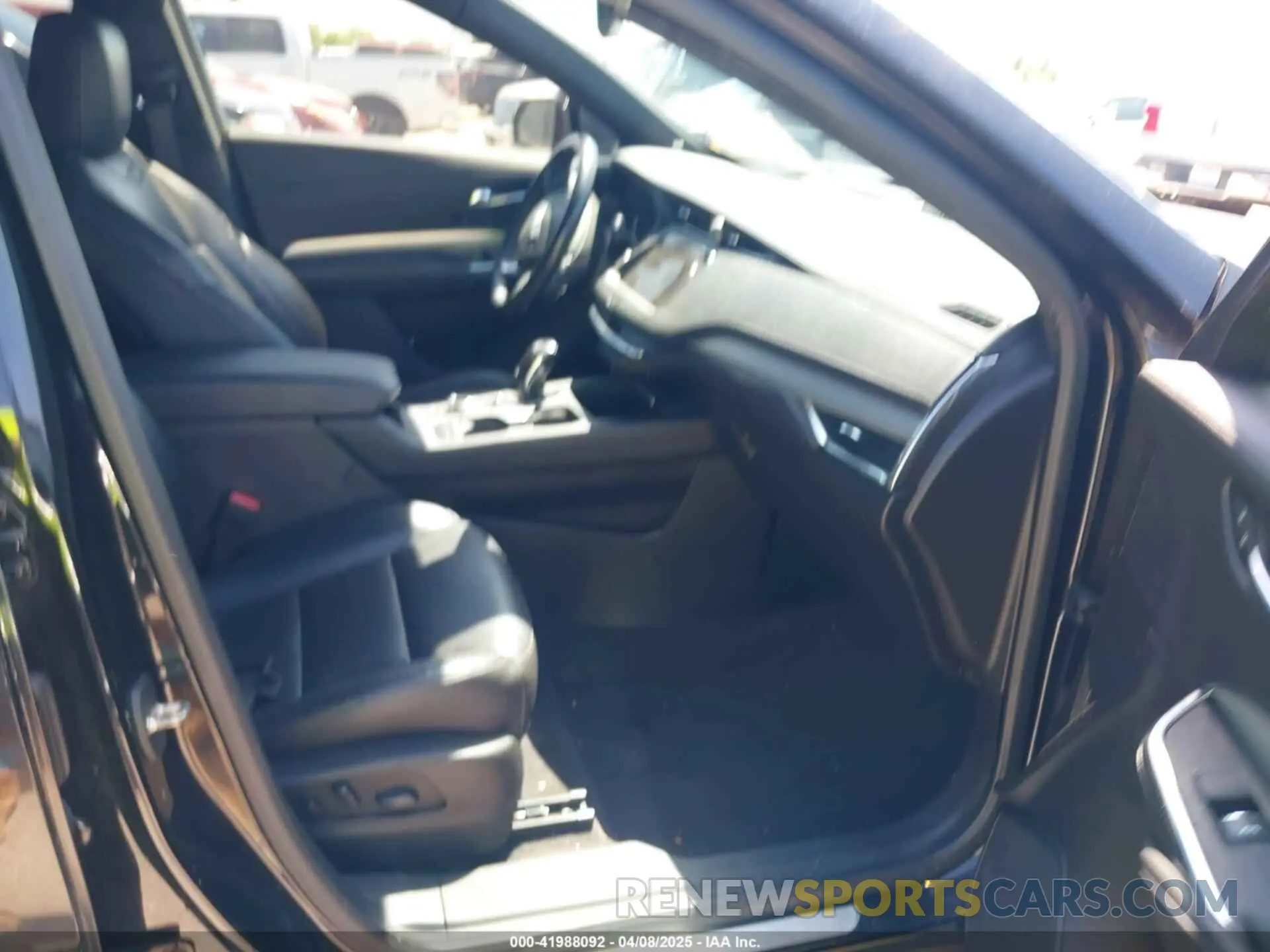 5 Photograph of a damaged car 1GYFZCR48KF141478 CADILLAC XT4 2019