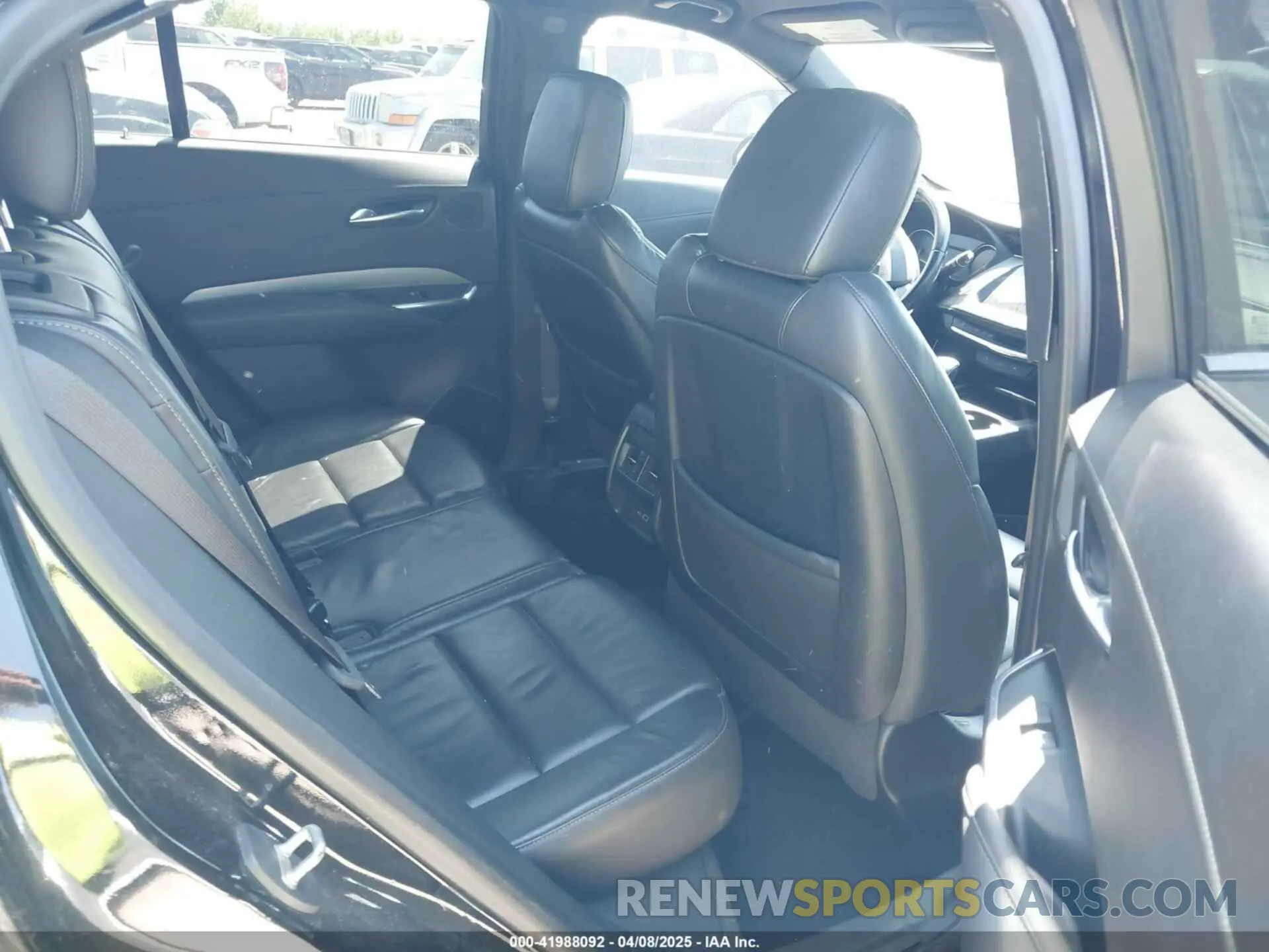 8 Photograph of a damaged car 1GYFZCR48KF141478 CADILLAC XT4 2019