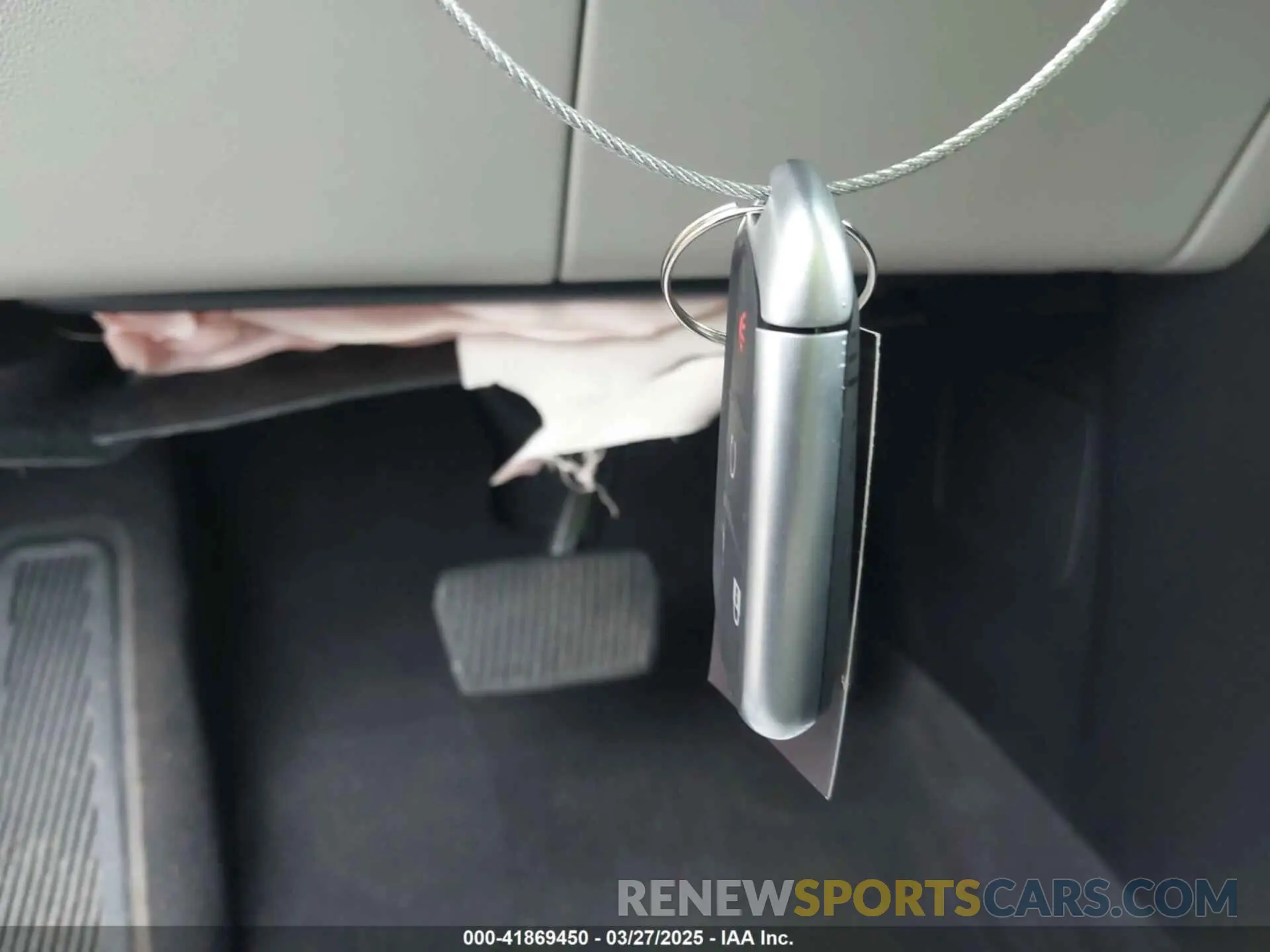 11 Photograph of a damaged car 1GYFZCR48KF208483 CADILLAC XT4 2019