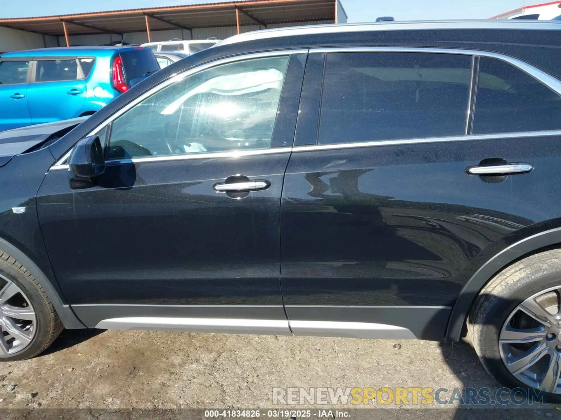 14 Photograph of a damaged car 1GYFZDR41KF213000 CADILLAC XT4 2019