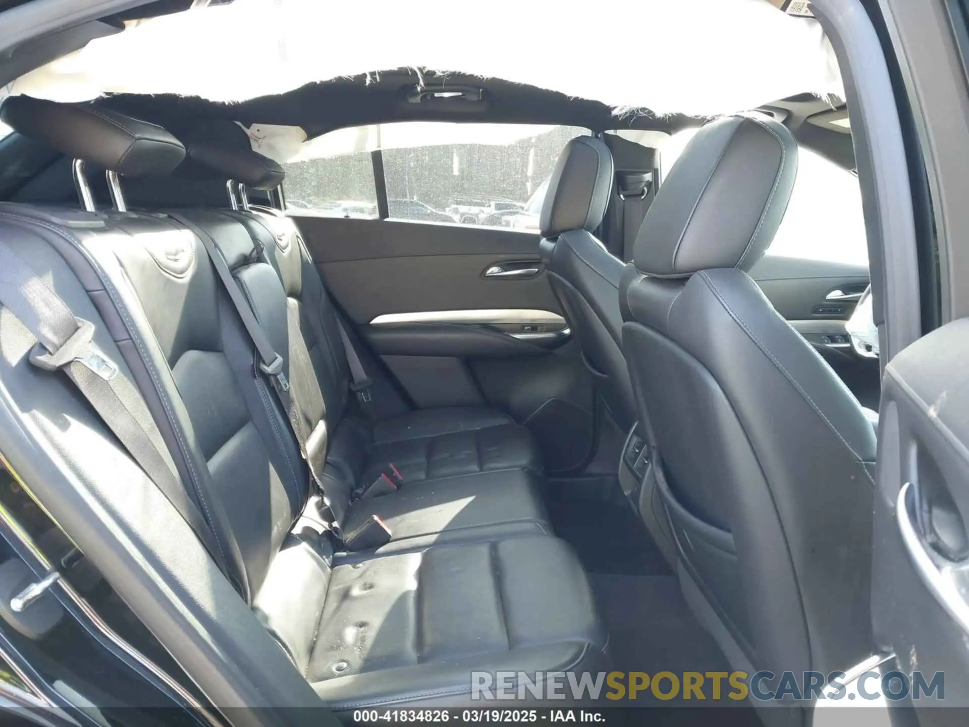 8 Photograph of a damaged car 1GYFZDR41KF213000 CADILLAC XT4 2019