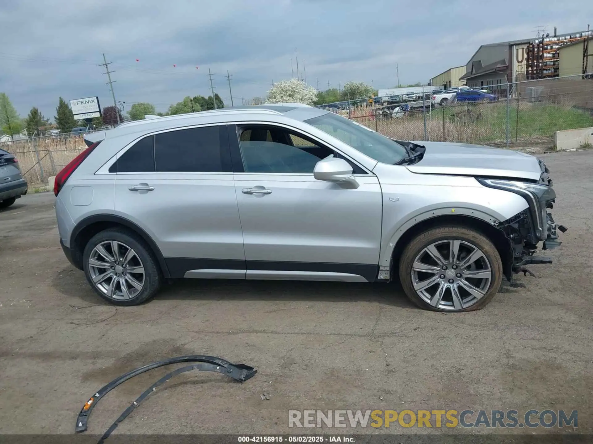 13 Photograph of a damaged car 1GYFZDR42KF117473 CADILLAC XT4 2019