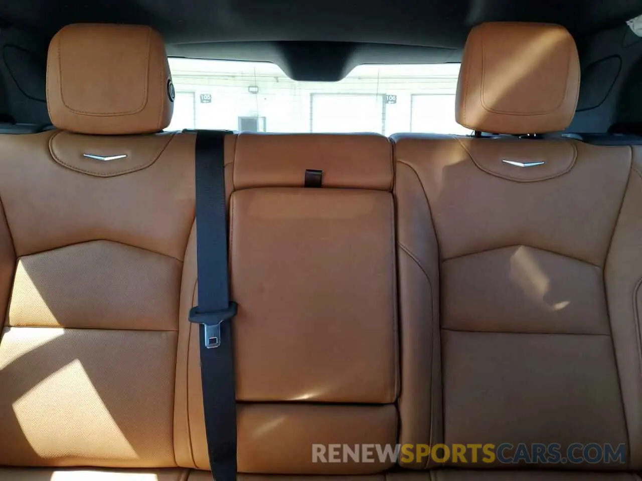 10 Photograph of a damaged car 1GYFZDR42KF214298 CADILLAC XT4 2019