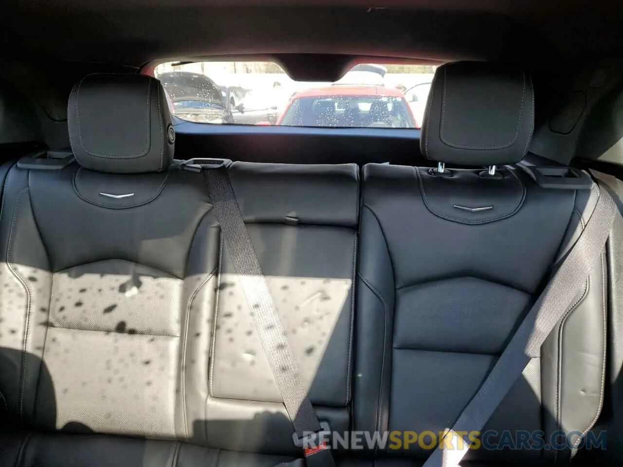 10 Photograph of a damaged car 1GYFZDR45KF126233 CADILLAC XT4 2019