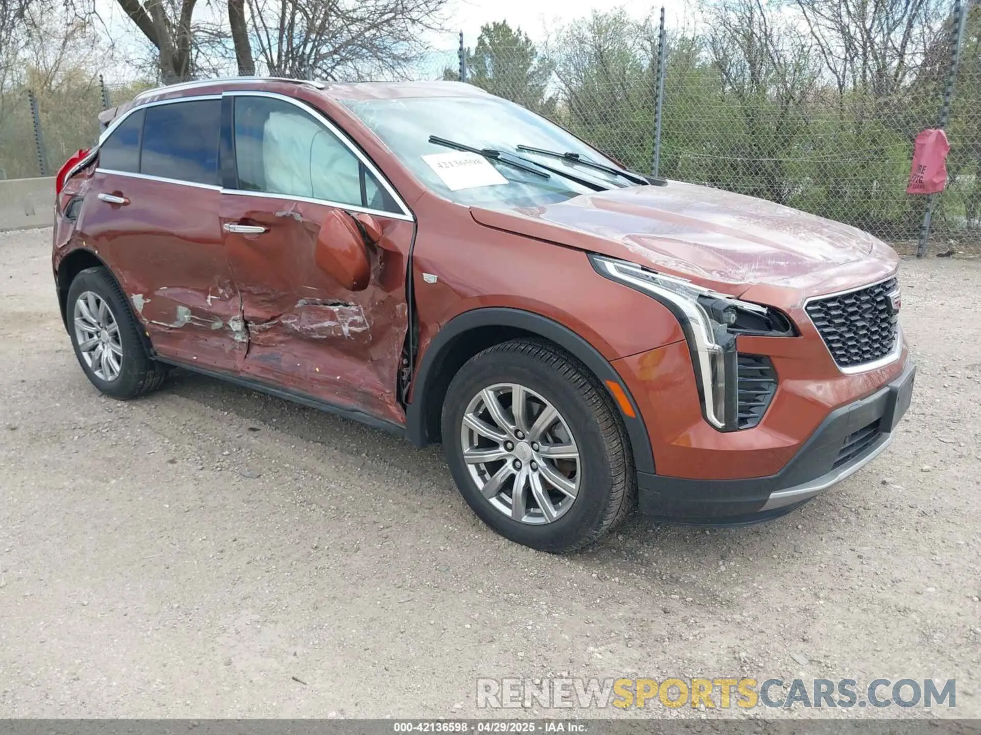 1 Photograph of a damaged car 1GYFZDR45KF183306 CADILLAC XT4 2019