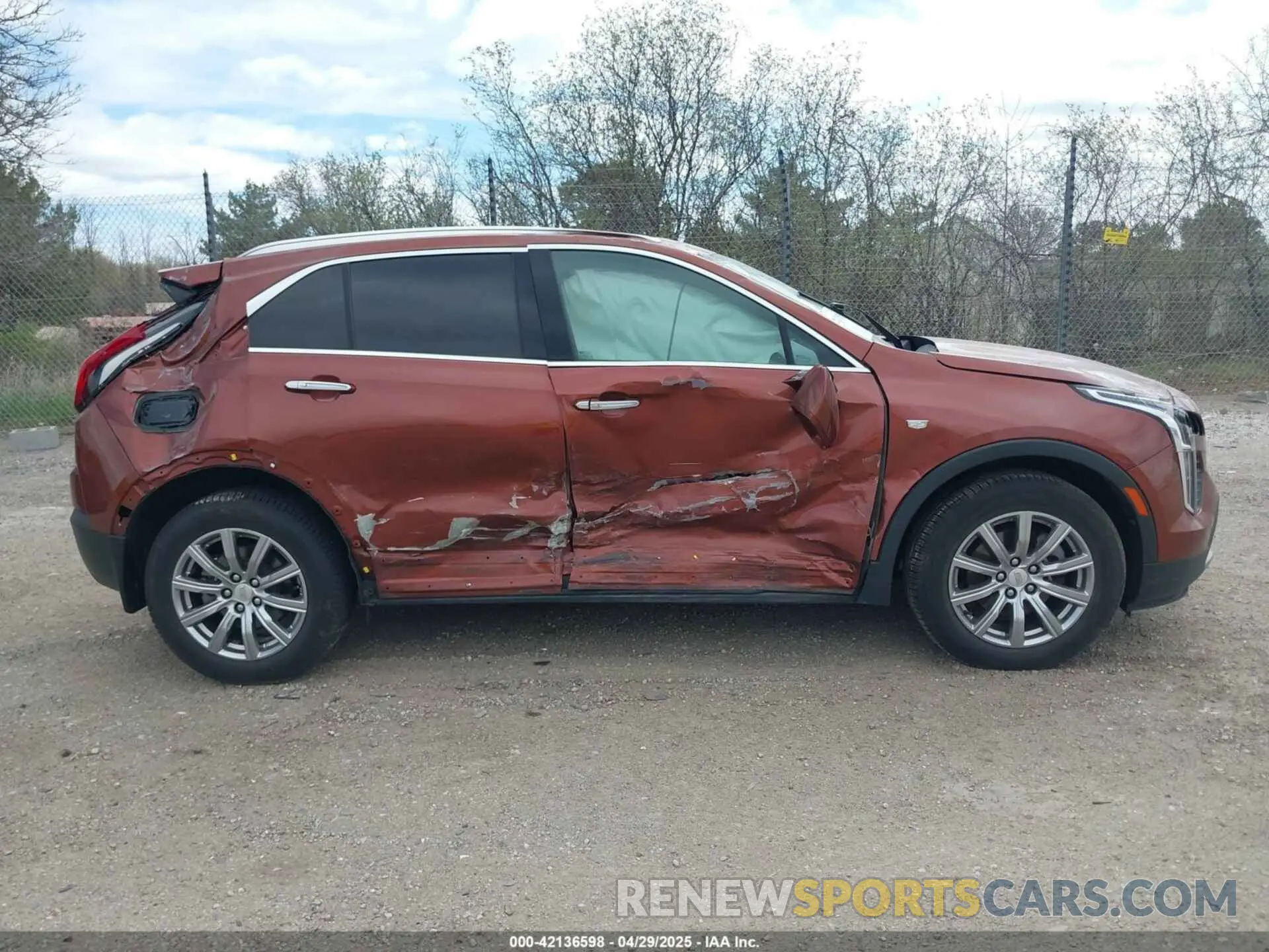 12 Photograph of a damaged car 1GYFZDR45KF183306 CADILLAC XT4 2019