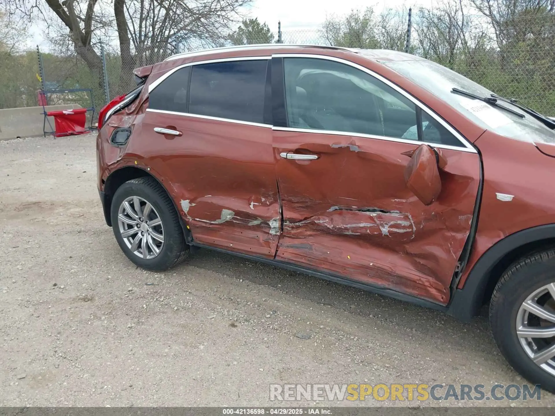 16 Photograph of a damaged car 1GYFZDR45KF183306 CADILLAC XT4 2019