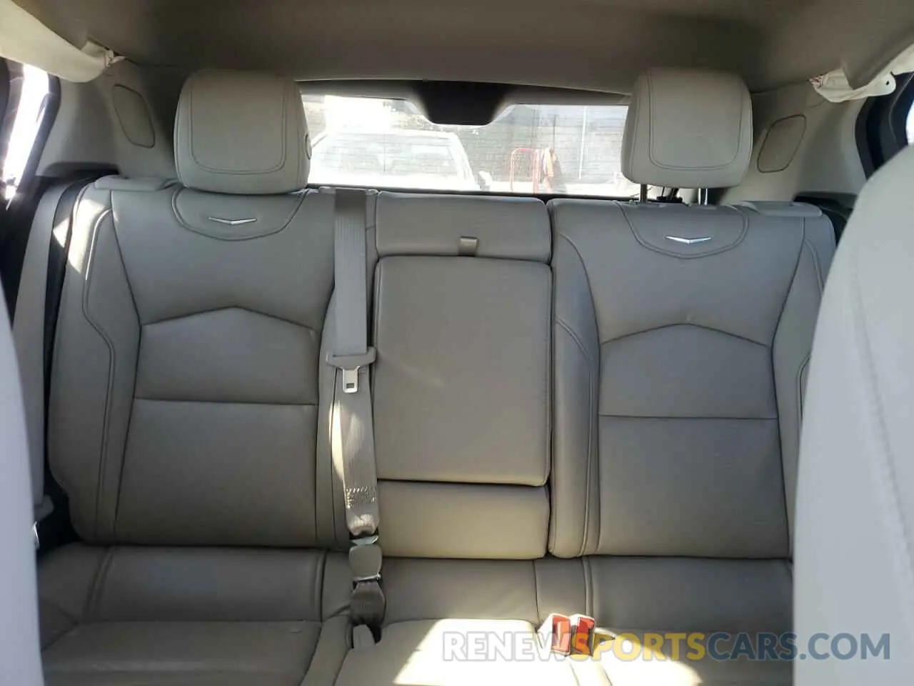 10 Photograph of a damaged car 1GYFZDR46KF146023 CADILLAC XT4 2019