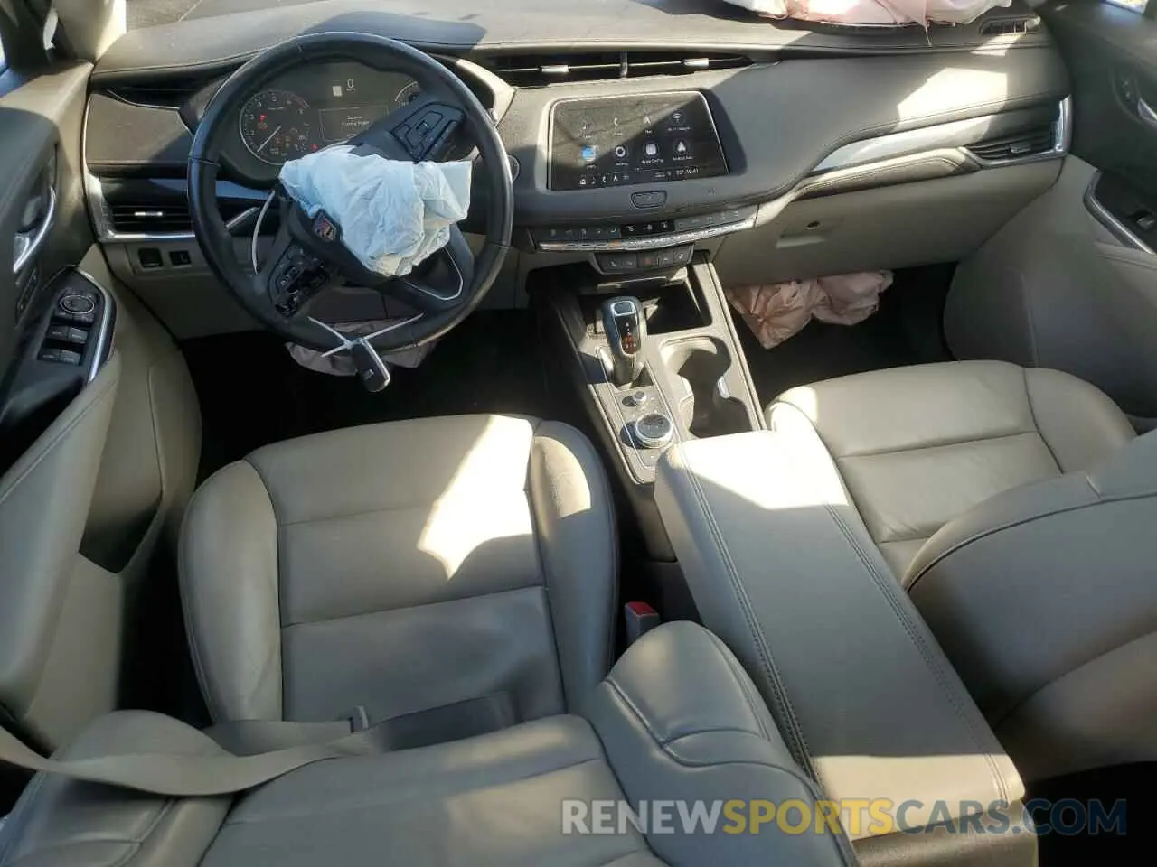 8 Photograph of a damaged car 1GYFZDR46KF146023 CADILLAC XT4 2019