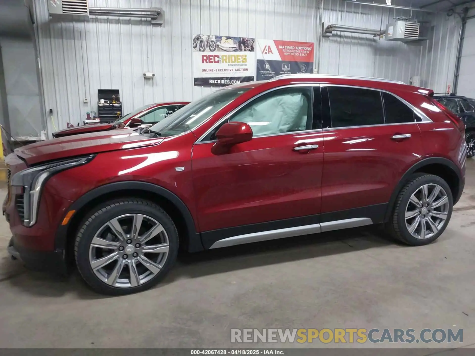 14 Photograph of a damaged car 1GYFZDR47KF212952 CADILLAC XT4 2019