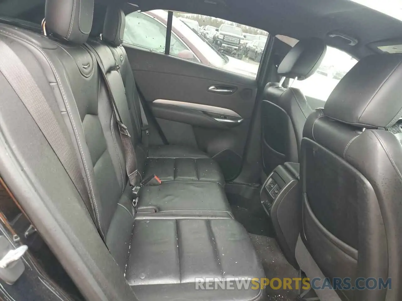 10 Photograph of a damaged car 1GYFZDR4XKF117964 CADILLAC XT4 2019