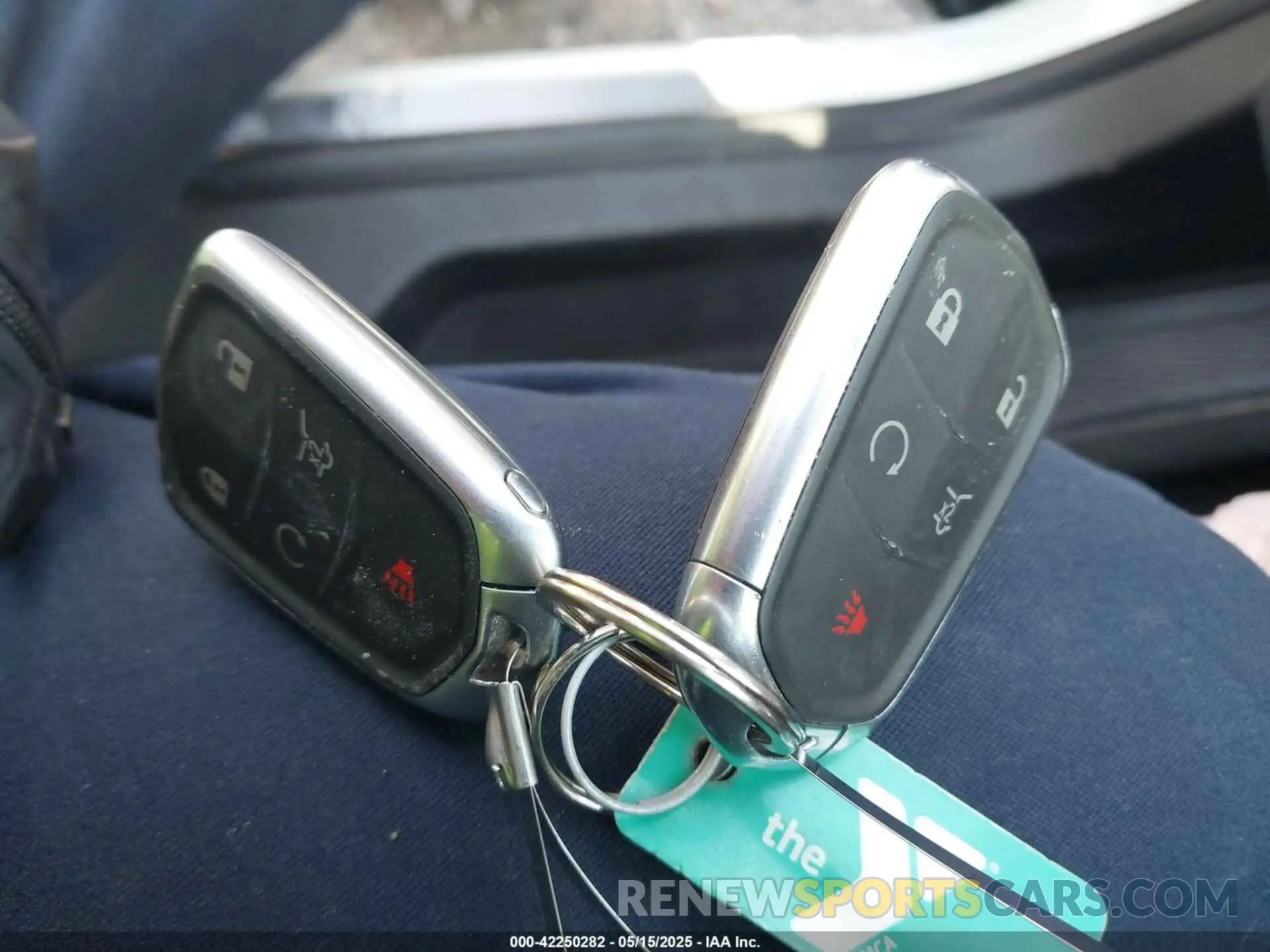 11 Photograph of a damaged car 1GYFZER40KF163373 CADILLAC XT4 2019