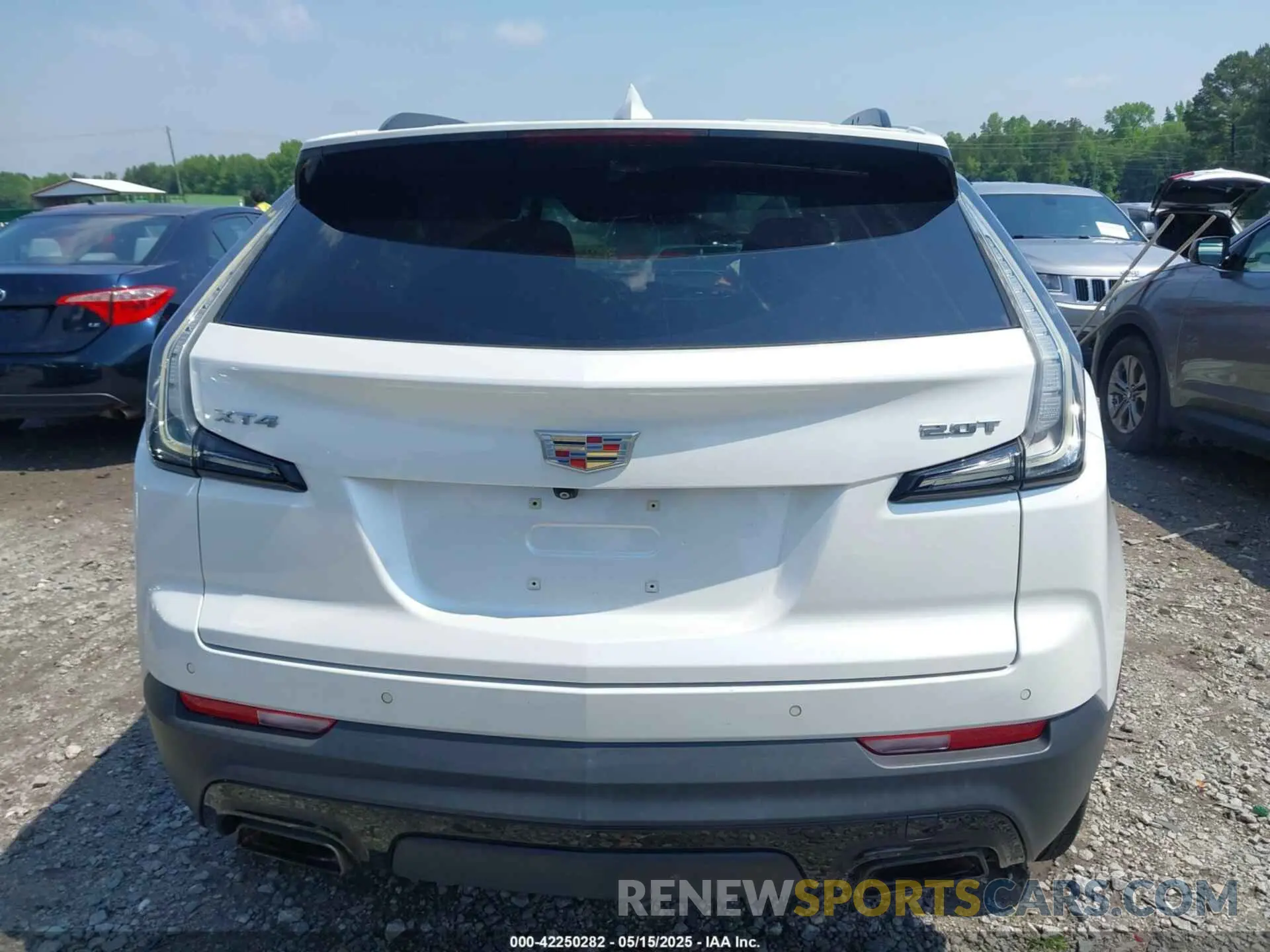 16 Photograph of a damaged car 1GYFZER40KF163373 CADILLAC XT4 2019