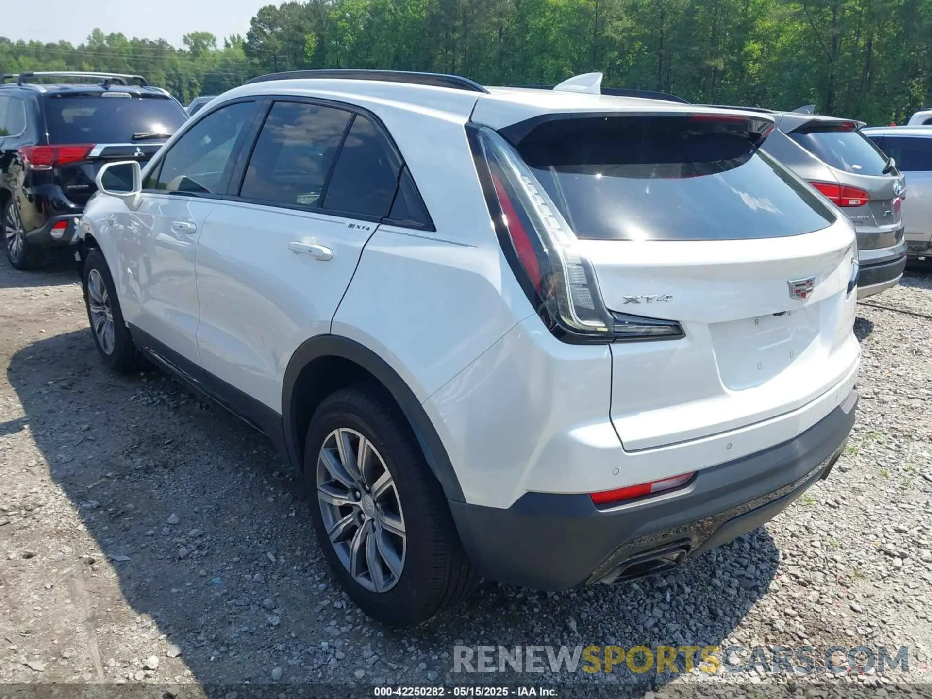 3 Photograph of a damaged car 1GYFZER40KF163373 CADILLAC XT4 2019