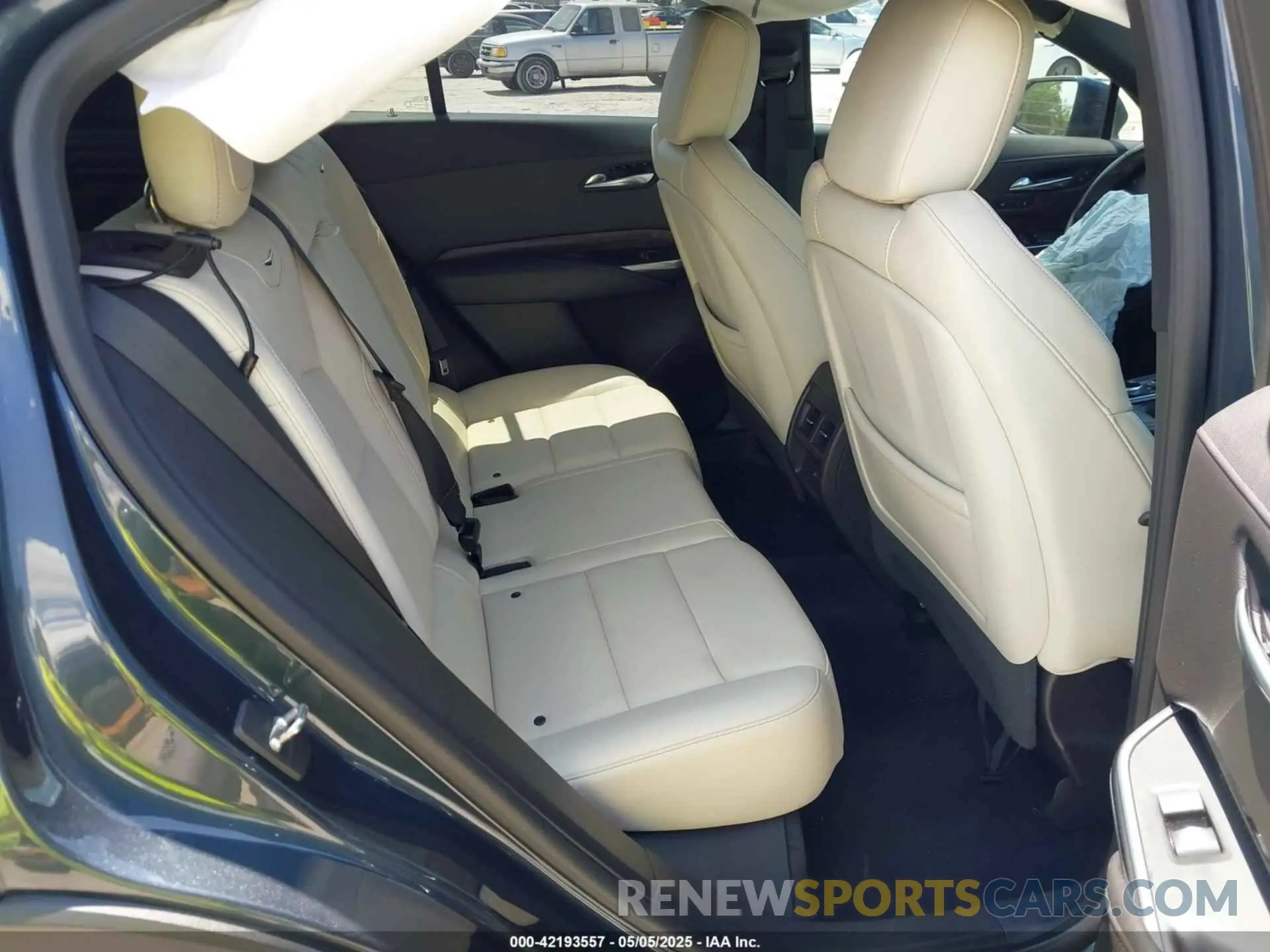 8 Photograph of a damaged car 1GYFZER42KF107032 CADILLAC XT4 2019